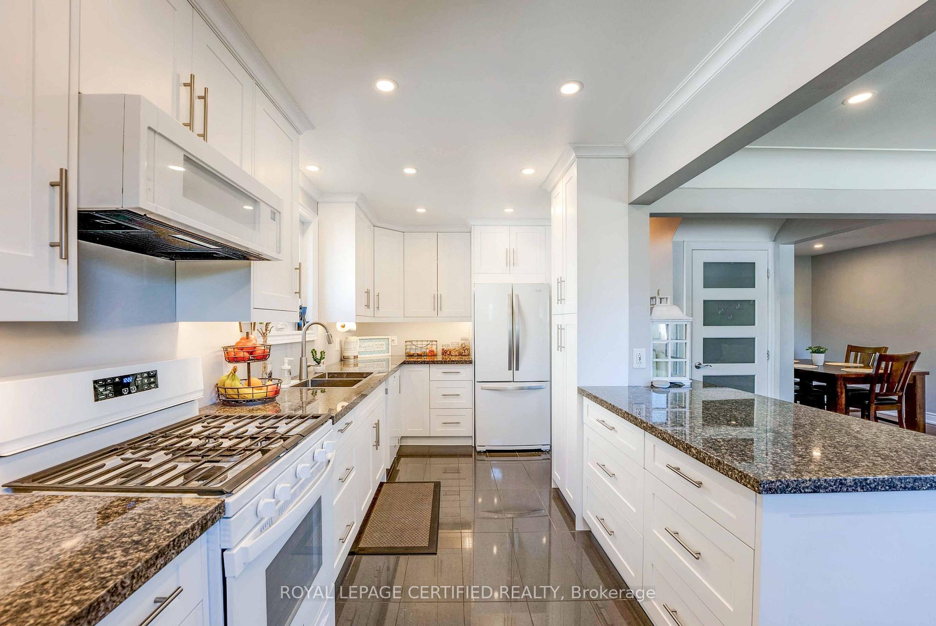 Photo 9 of 6077 Collins Drive, Niagara Falls, Arad/Fallsview — HOMEH