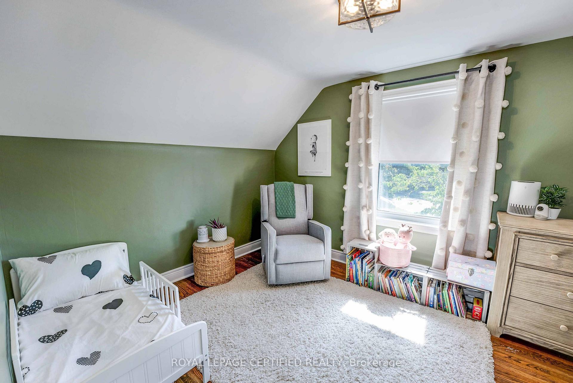 Photo 18 of 6077 Collins Drive, Niagara Falls, Arad/Fallsview — HOMEH