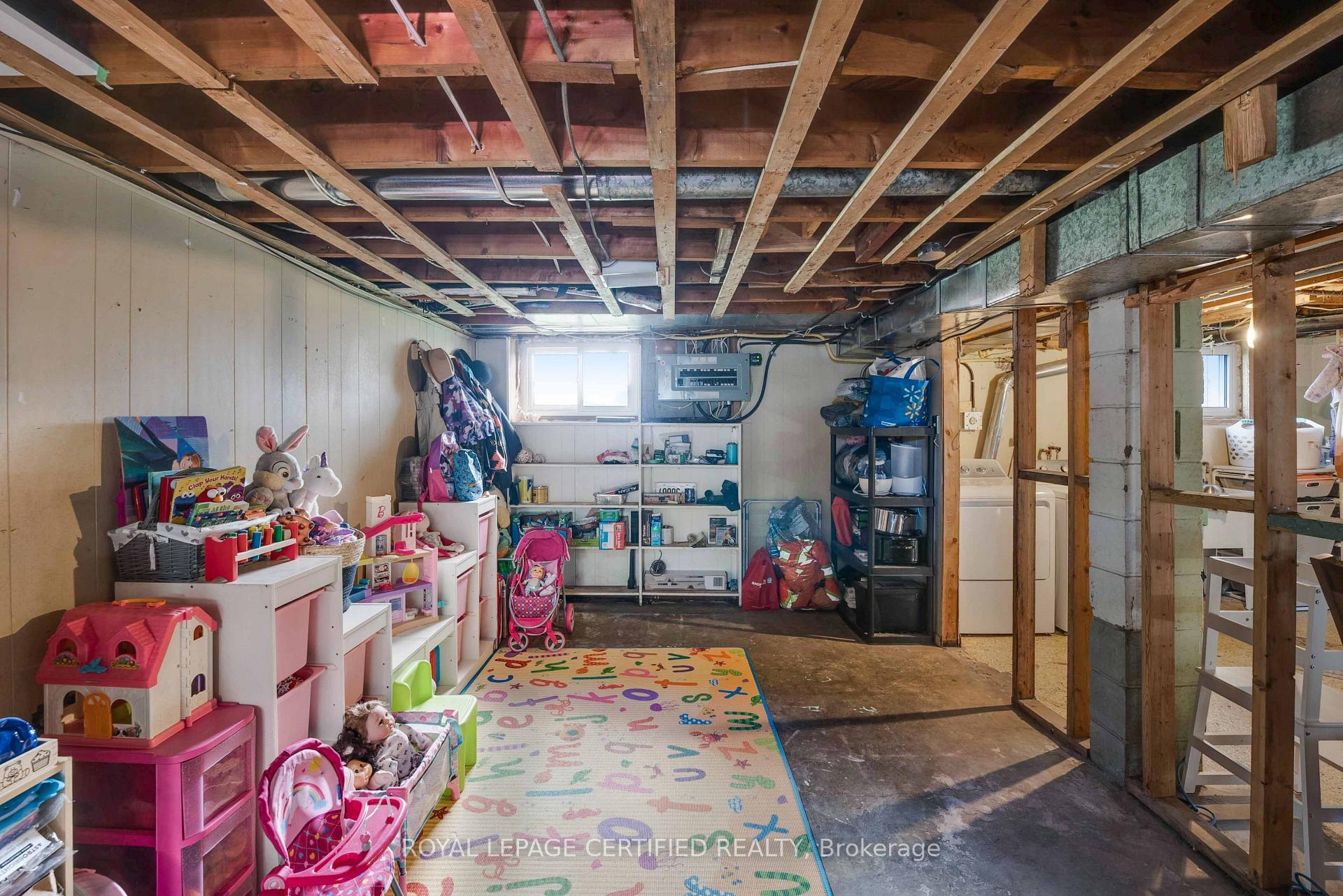 Photo 21 of 6077 Collins Drive, Niagara Falls, Arad/Fallsview — HOMEH