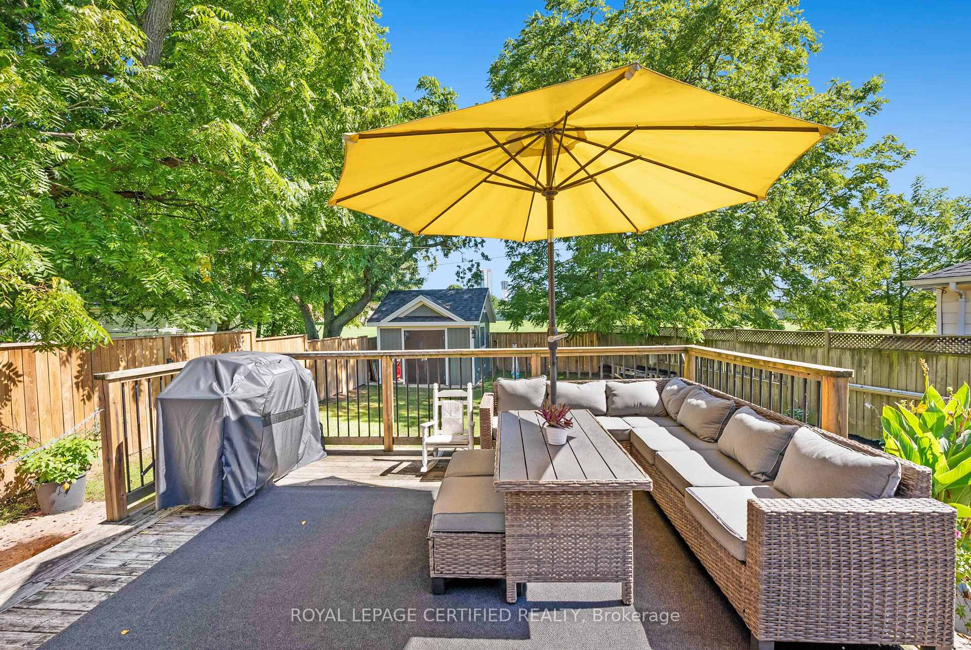 Photo 23 of 6077 Collins Drive, Niagara Falls, Arad/Fallsview — HOMEH