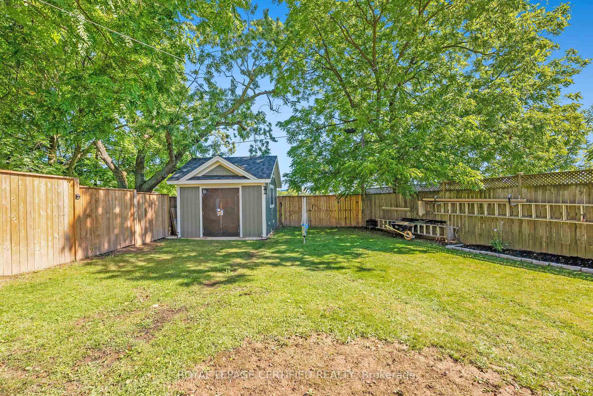 Photo 25 of 6077 Collins Drive, Niagara Falls, Arad/Fallsview — HOMEH