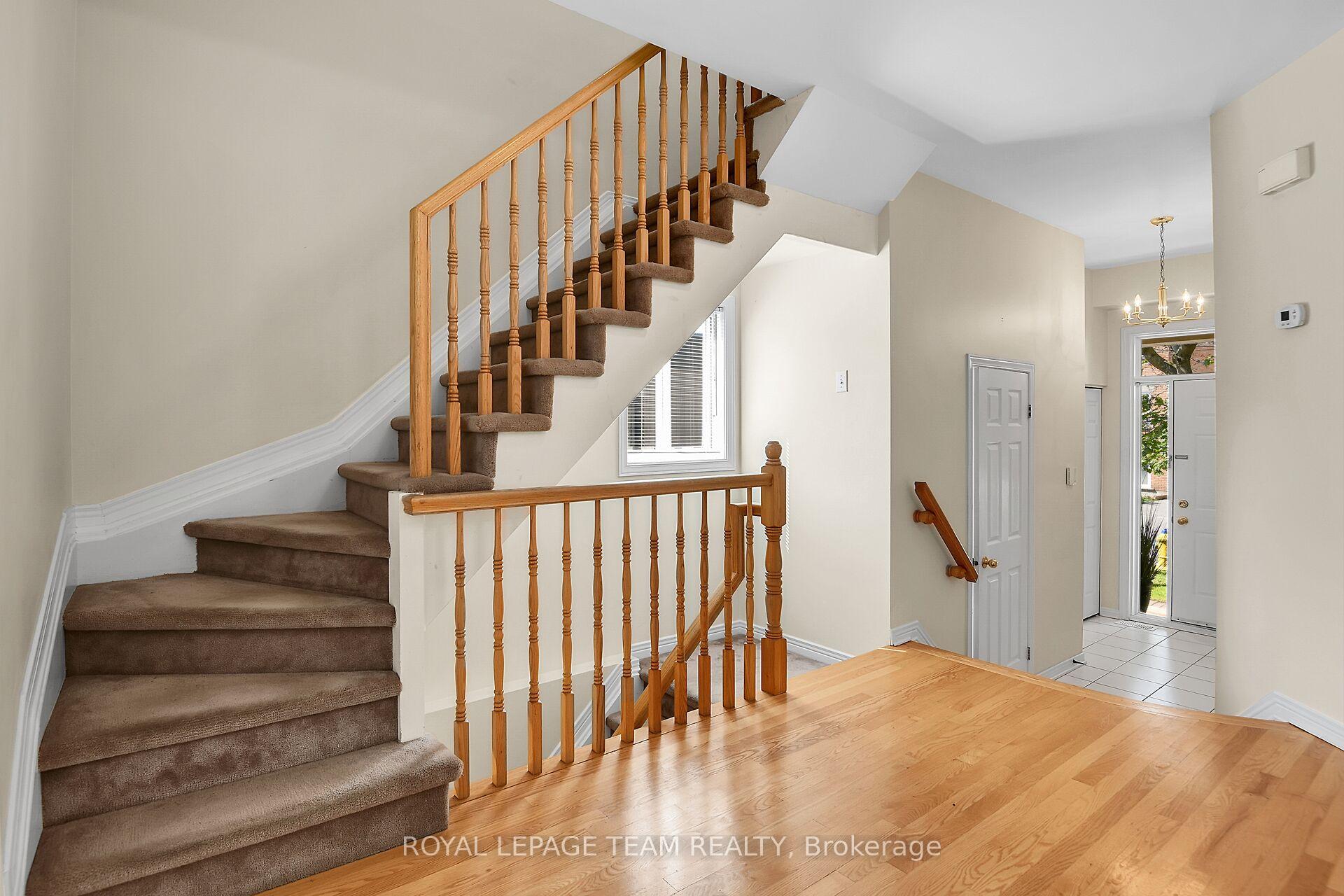 Photo 17 of 307 Cyr Avenue, Ottawa, Vanier — HOMEH
