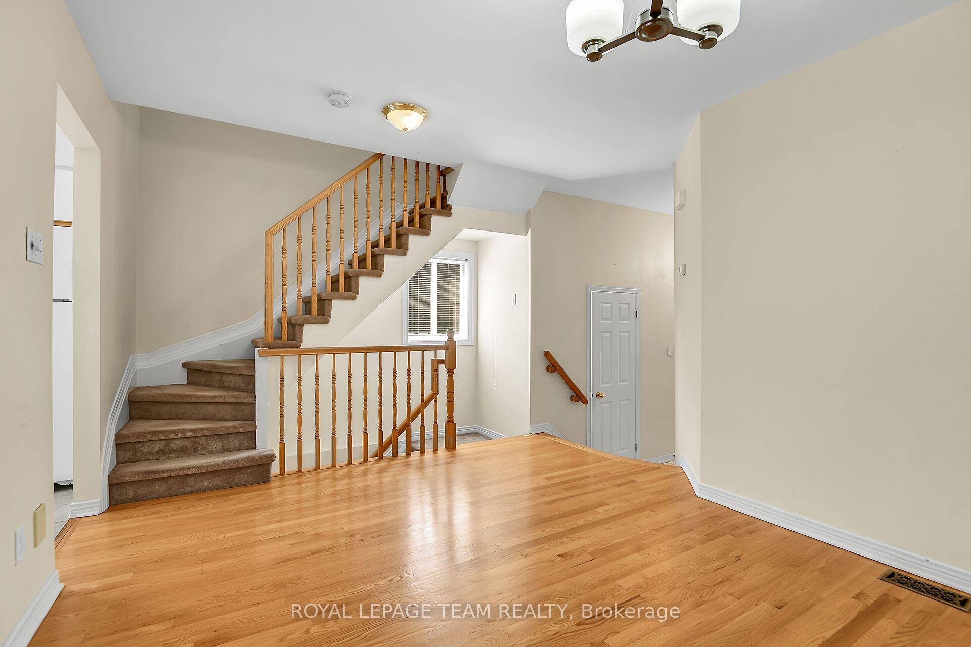 Photo 21 of 307 Cyr Avenue, Ottawa, Vanier — HOMEH