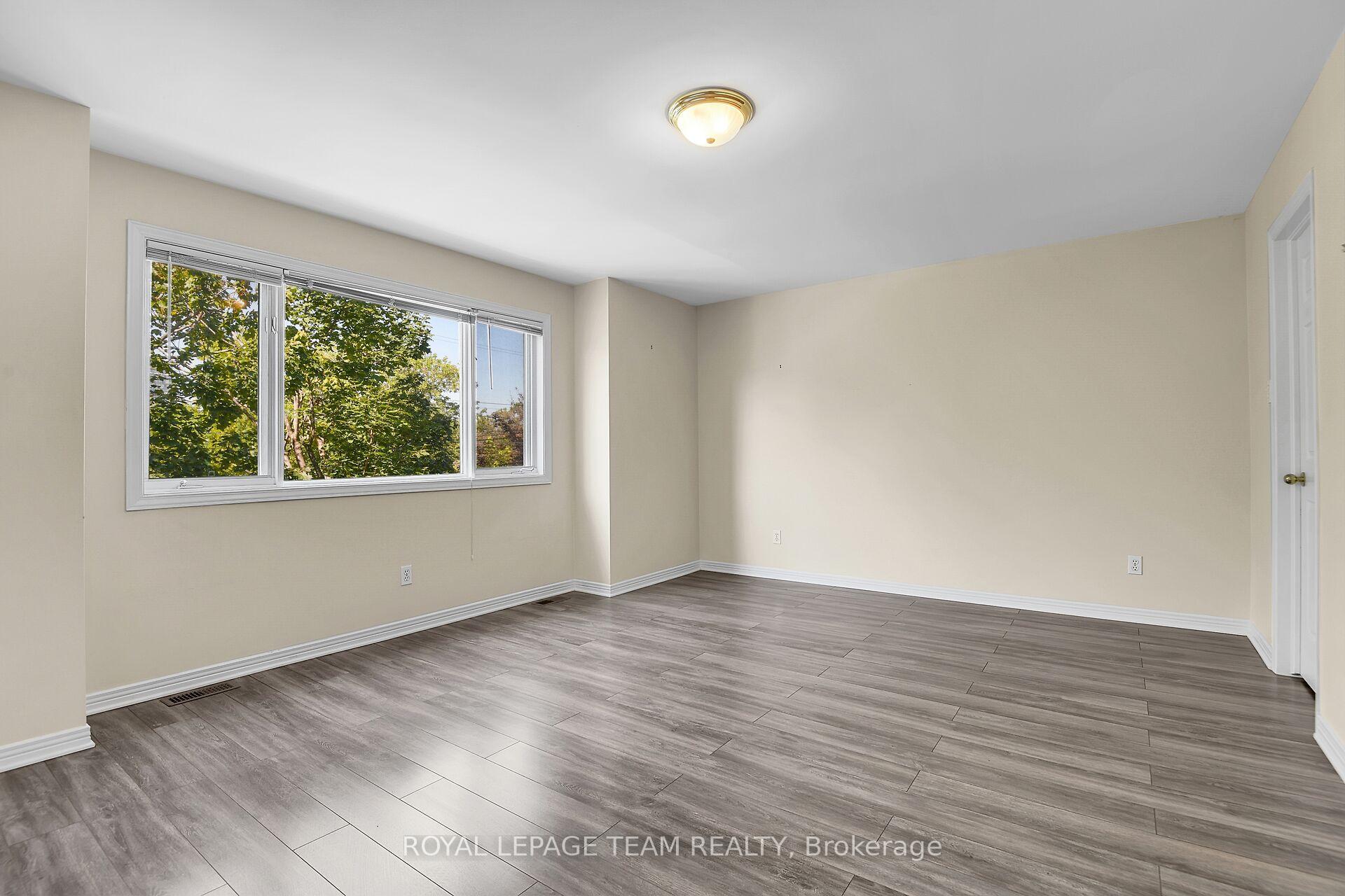 Photo 43 of 307 Cyr Avenue, Ottawa, Vanier — HOMEH