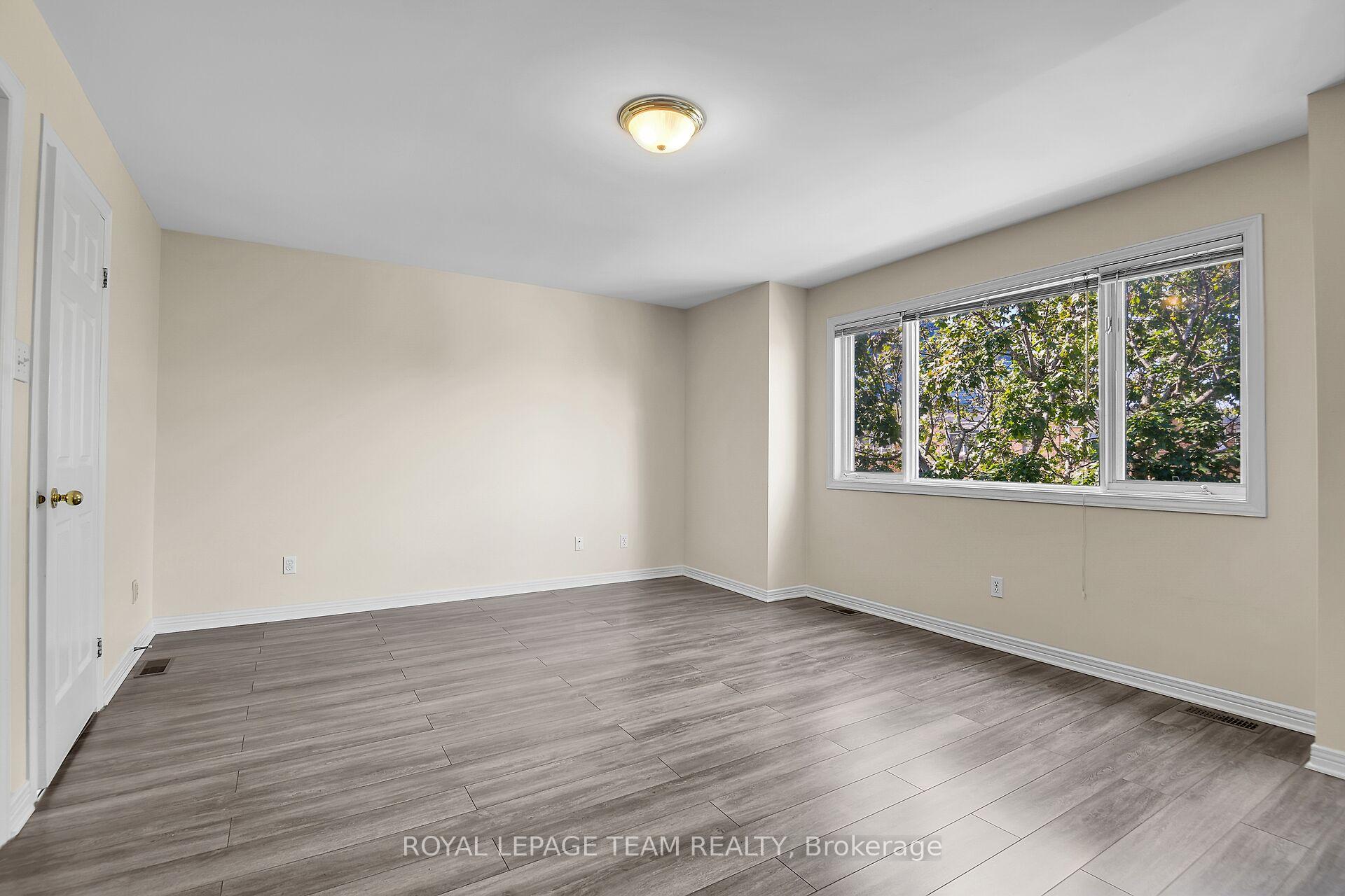 Photo 44 of 307 Cyr Avenue, Ottawa, Vanier — HOMEH