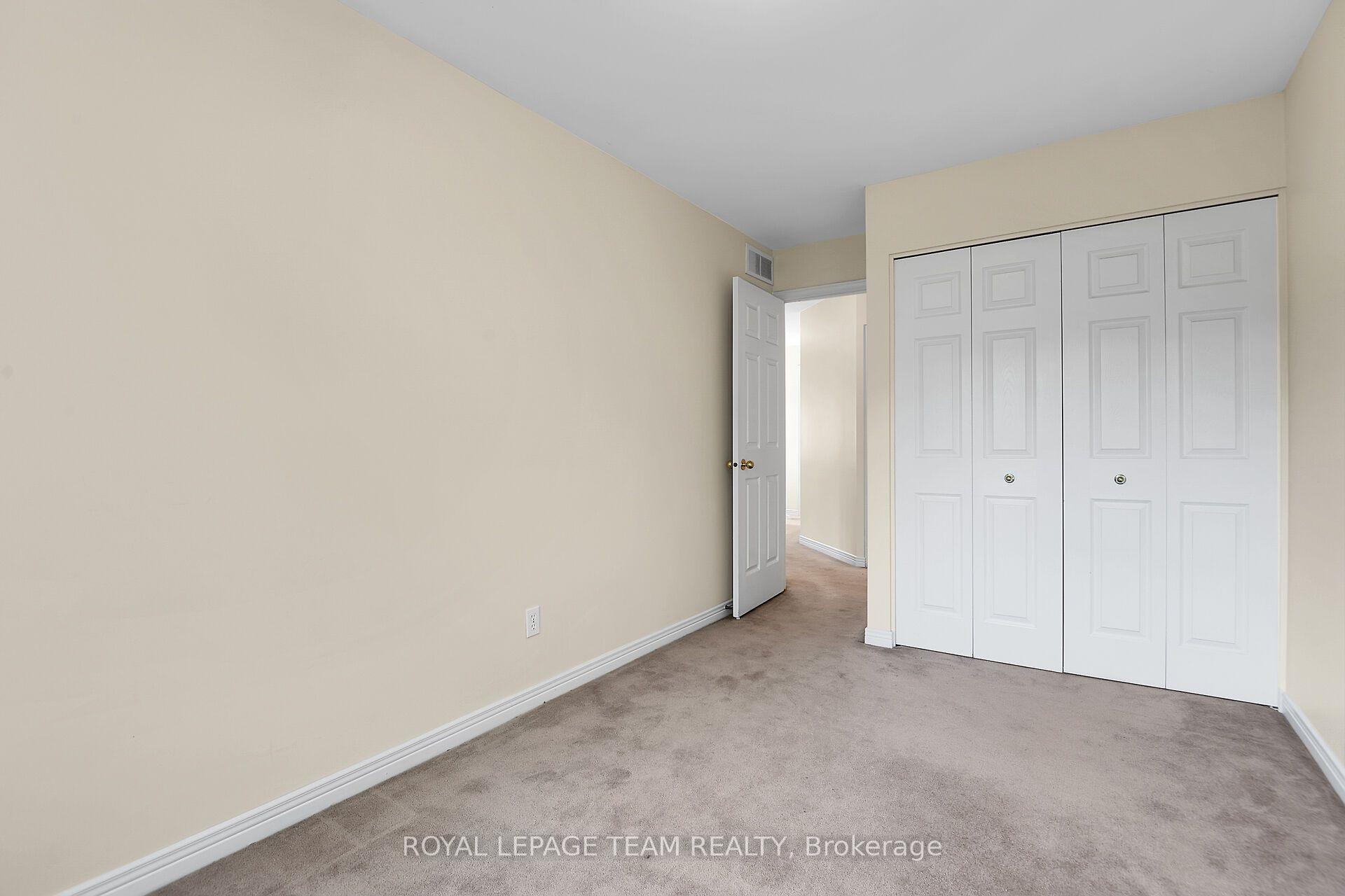 Photo 48 of 307 Cyr Avenue, Ottawa, Vanier — HOMEH