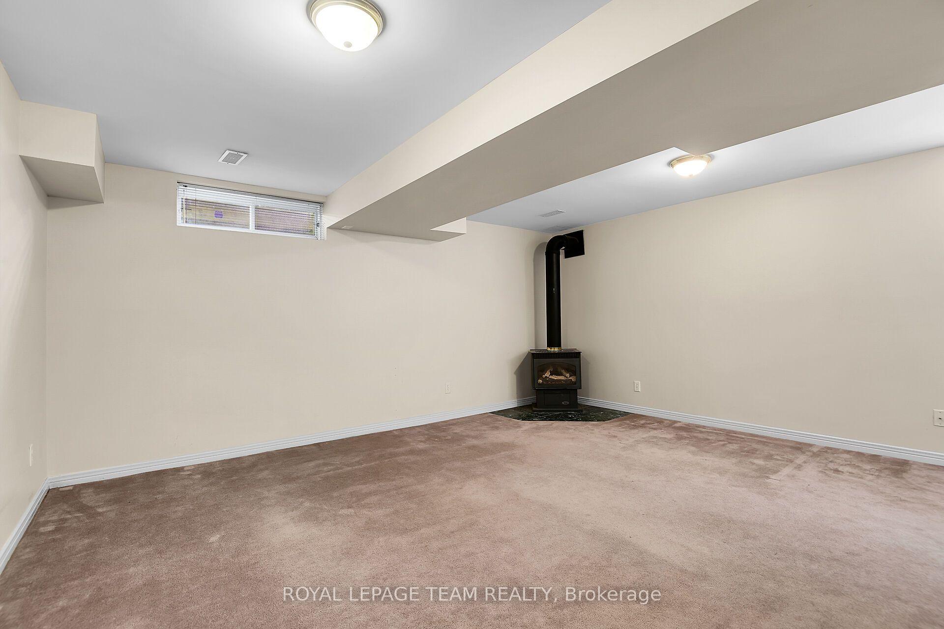 Photo 57 of 307 Cyr Avenue, Ottawa, Vanier — HOMEH