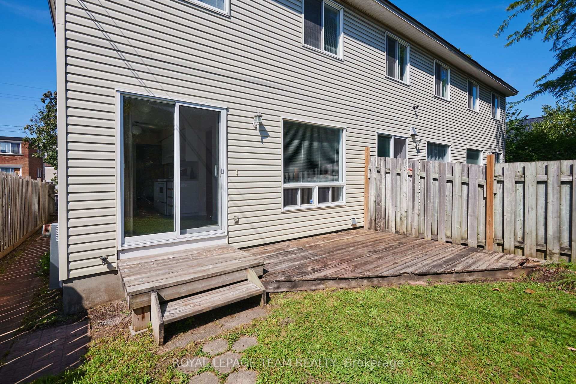 Photo 61 of 307 Cyr Avenue, Ottawa, Vanier — HOMEH