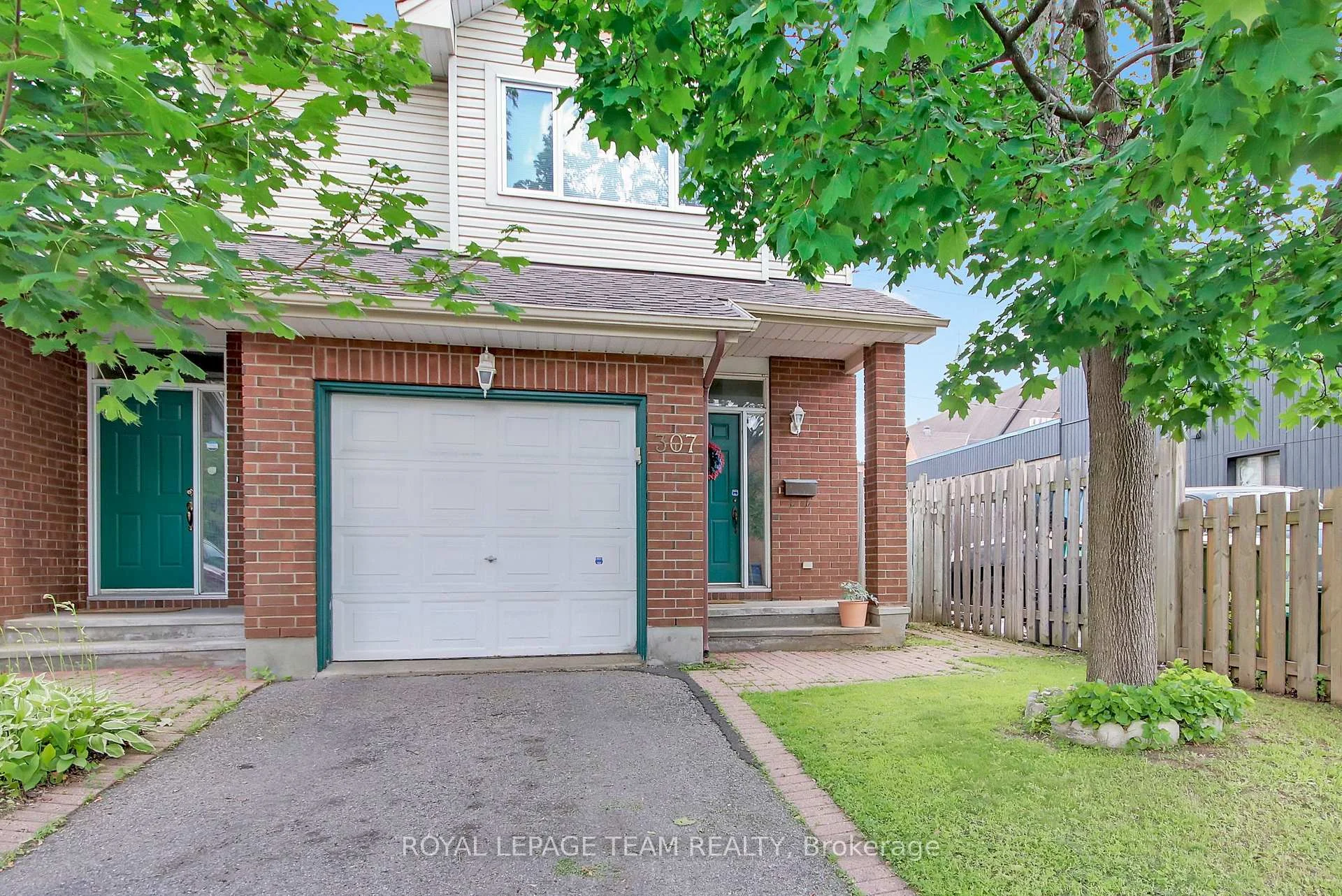 Photo 8 of 307 Cyr Avenue, Ottawa, Vanier — HOMEH