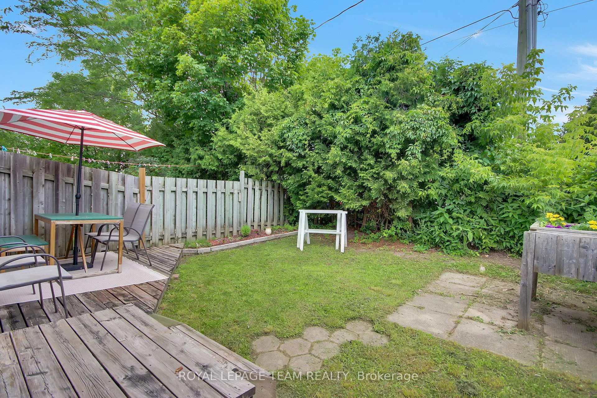 Photo 14 of 307 Cyr Avenue, Ottawa, Vanier — HOMEH