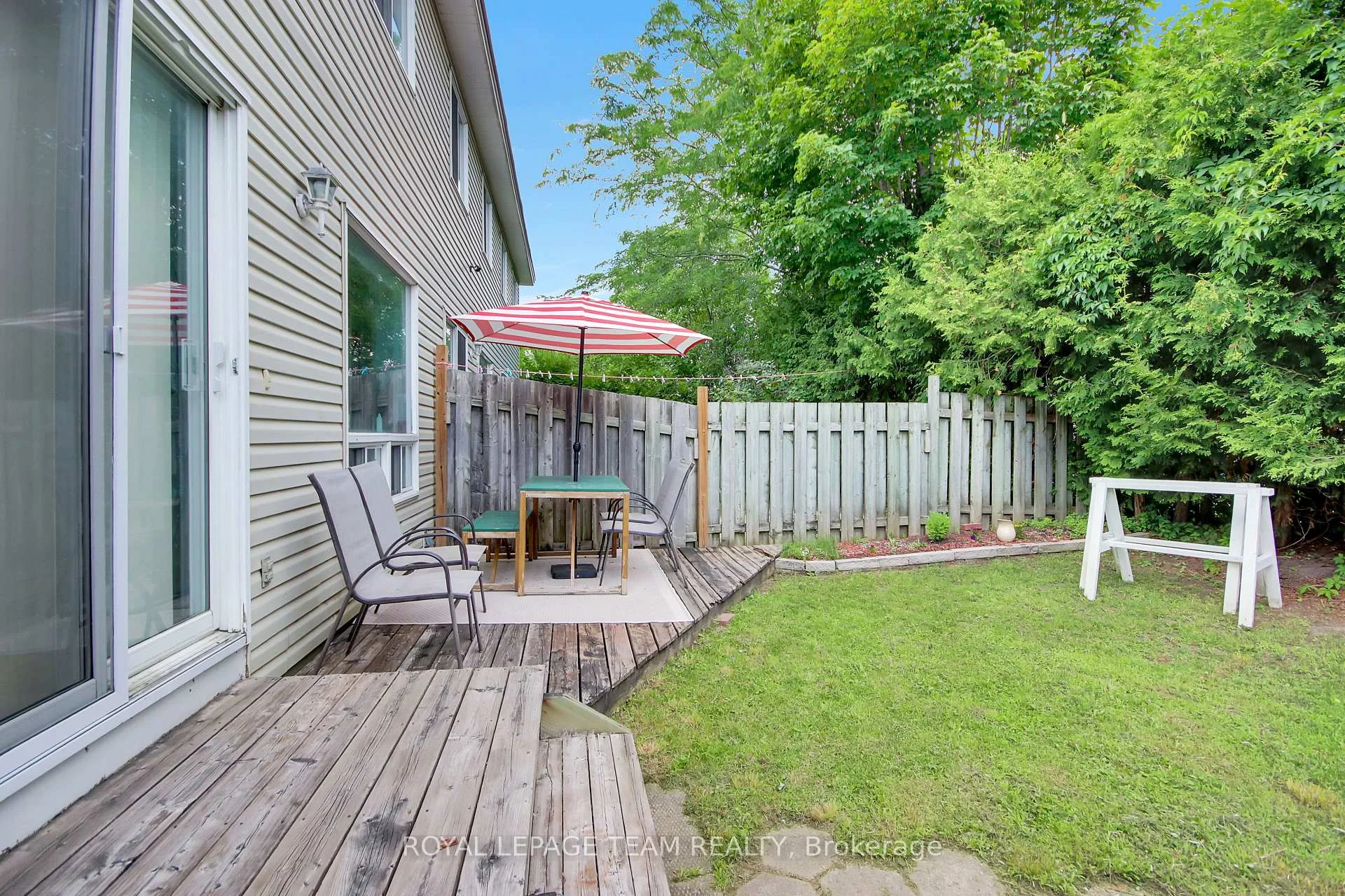 Photo 16 of 307 Cyr Avenue, Ottawa, Vanier — HOMEH