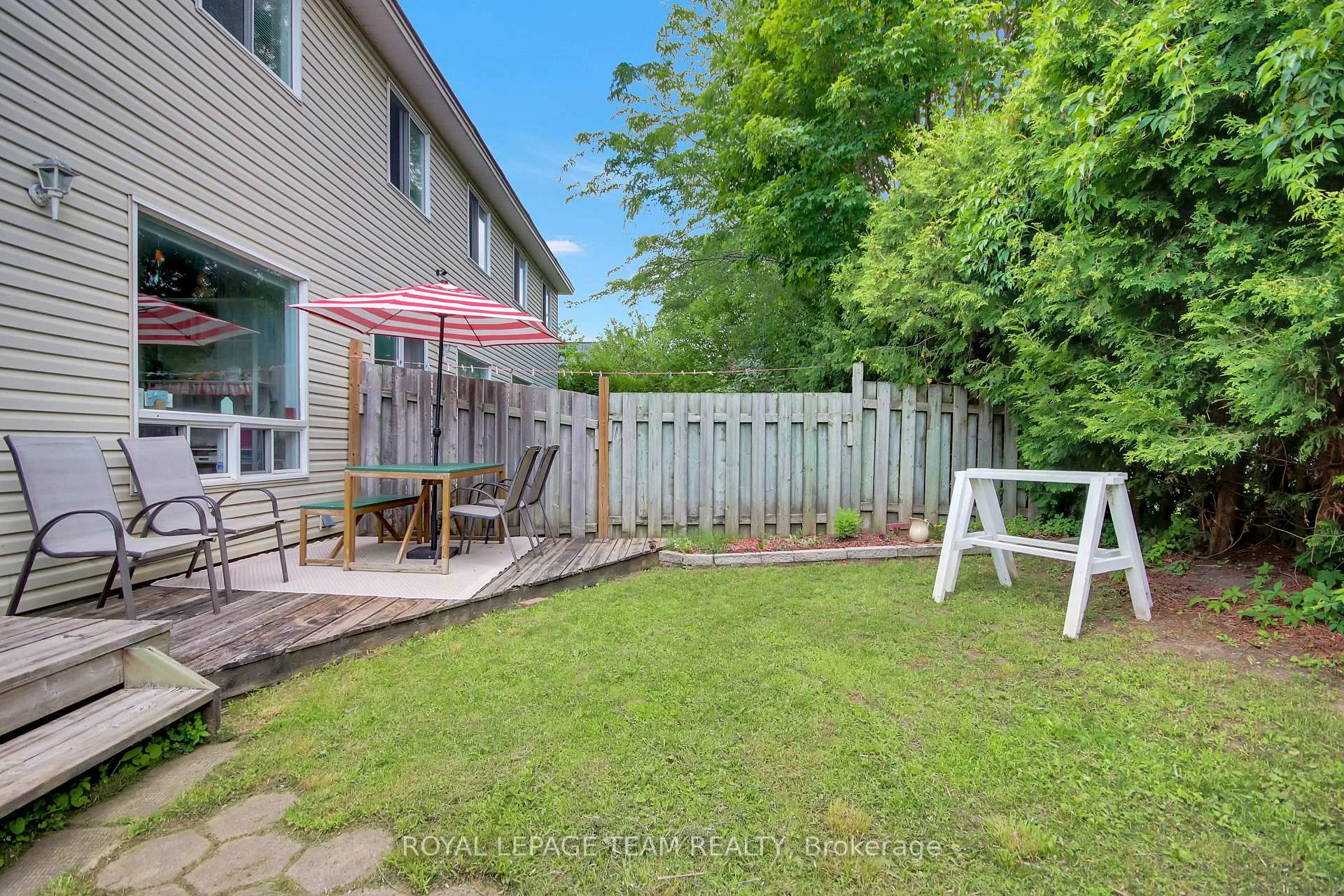 Photo 26 of 307 Cyr Avenue, Ottawa, Vanier — HOMEH