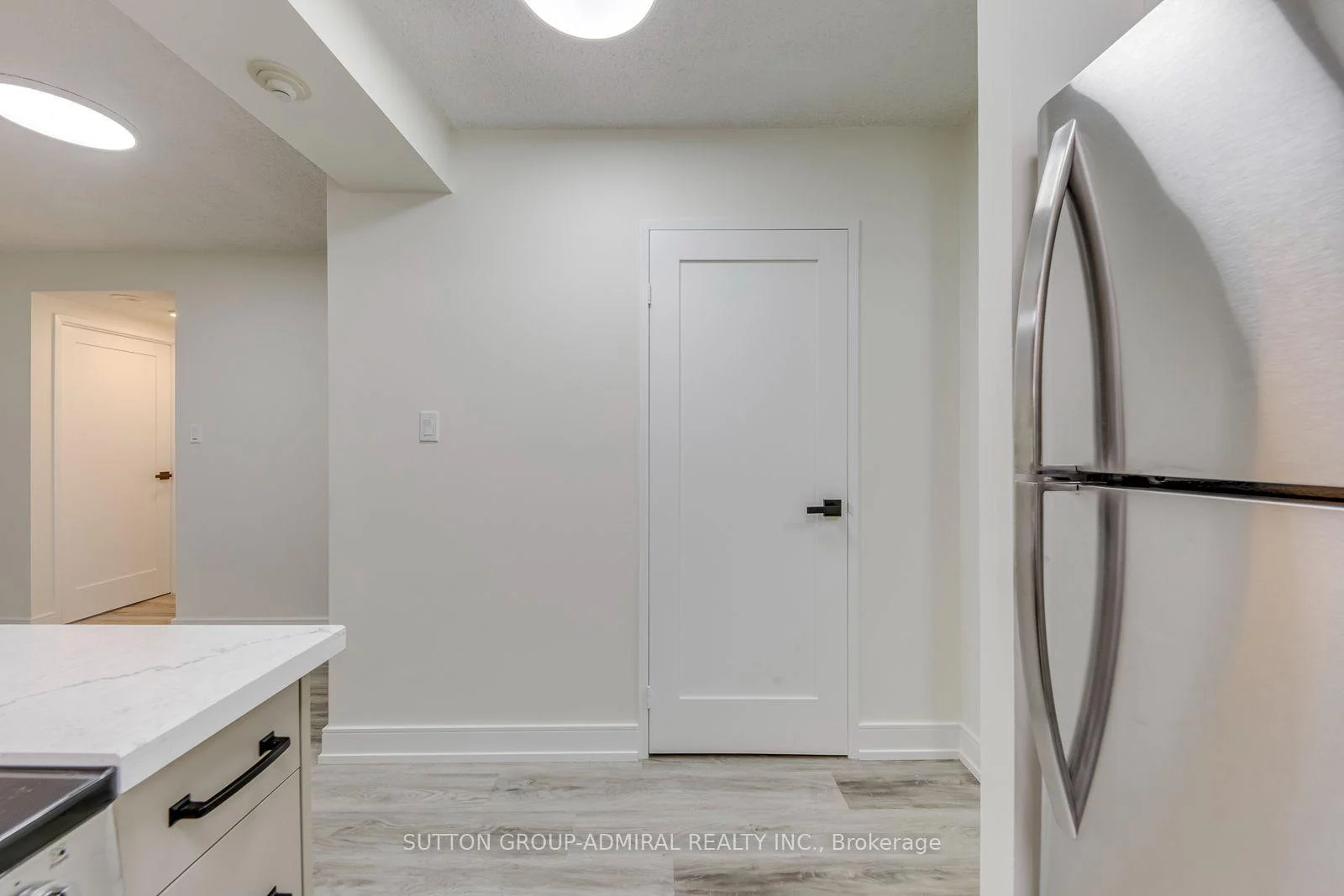 Photo 12 of Unit 406, 633 Bay Street, Toronto, Bay Street Corridor — HOMEH