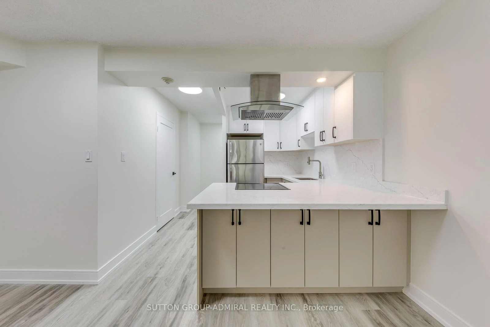 Photo 13 of Unit 406, 633 Bay Street, Toronto, Bay Street Corridor — HOMEH