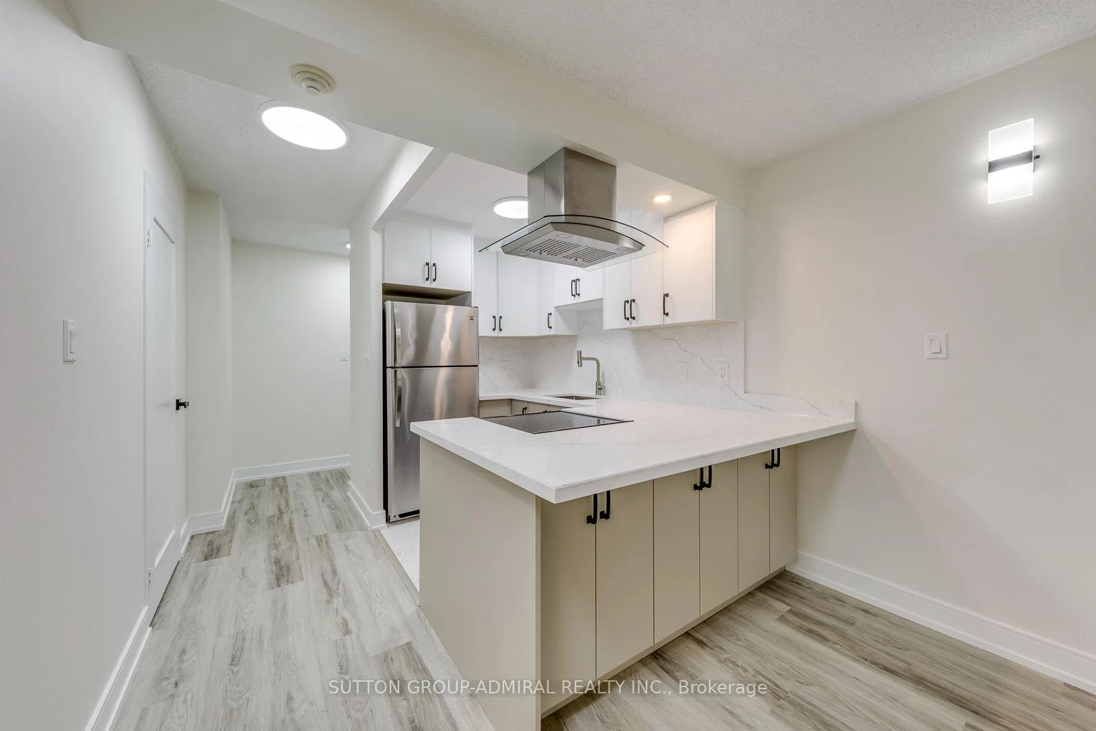 Photo 14 of Unit 406, 633 Bay Street, Toronto, Bay Street Corridor — HOMEH