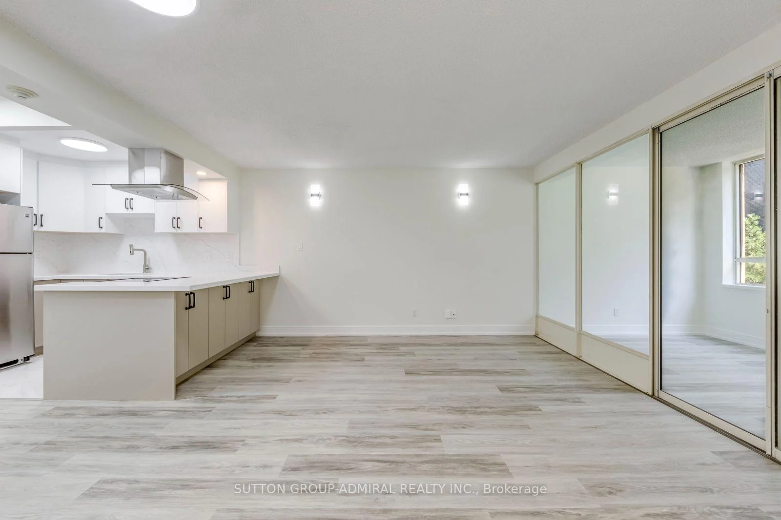 Photo 17 of Unit 406, 633 Bay Street, Toronto, Bay Street Corridor — HOMEH