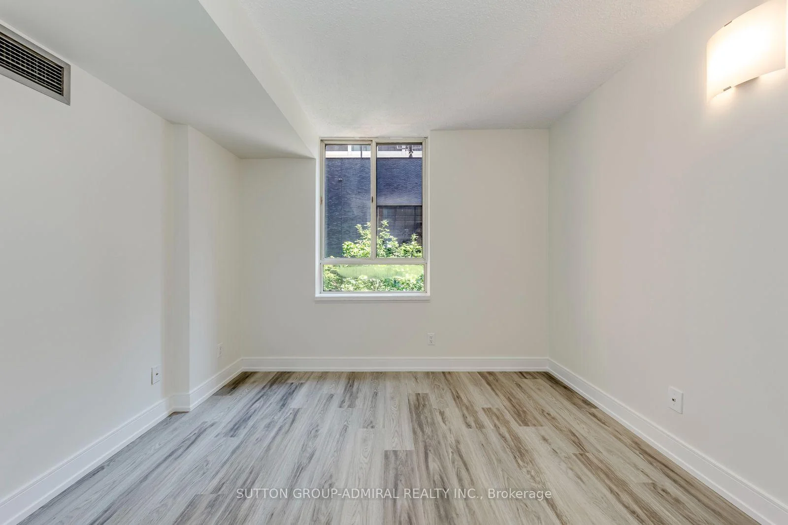 Photo 25 of Unit 406, 633 Bay Street, Toronto, Bay Street Corridor — HOMEH