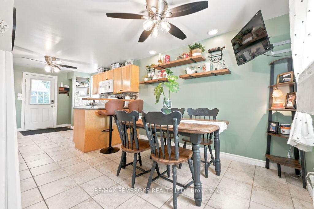 Photo 12 of 617 Third Avenue S, Laurentian Valley, Laurentian Valley — HOMEH