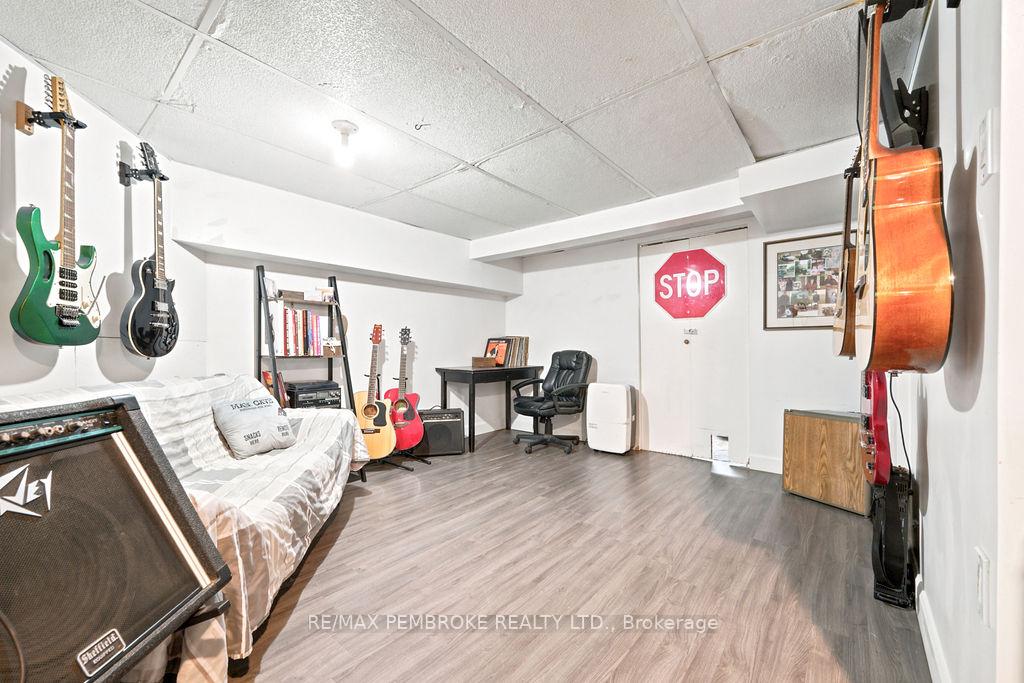 Photo 34 of 617 Third Avenue S, Laurentian Valley, Laurentian Valley — HOMEH