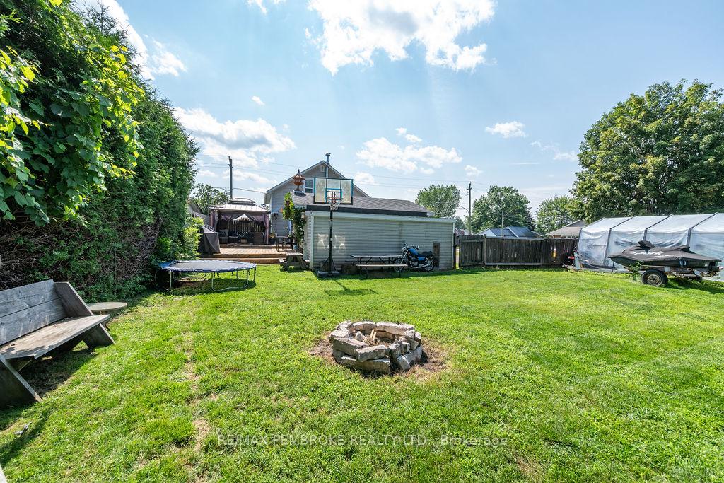 Photo 42 of 617 Third Avenue S, Laurentian Valley, Laurentian Valley — HOMEH