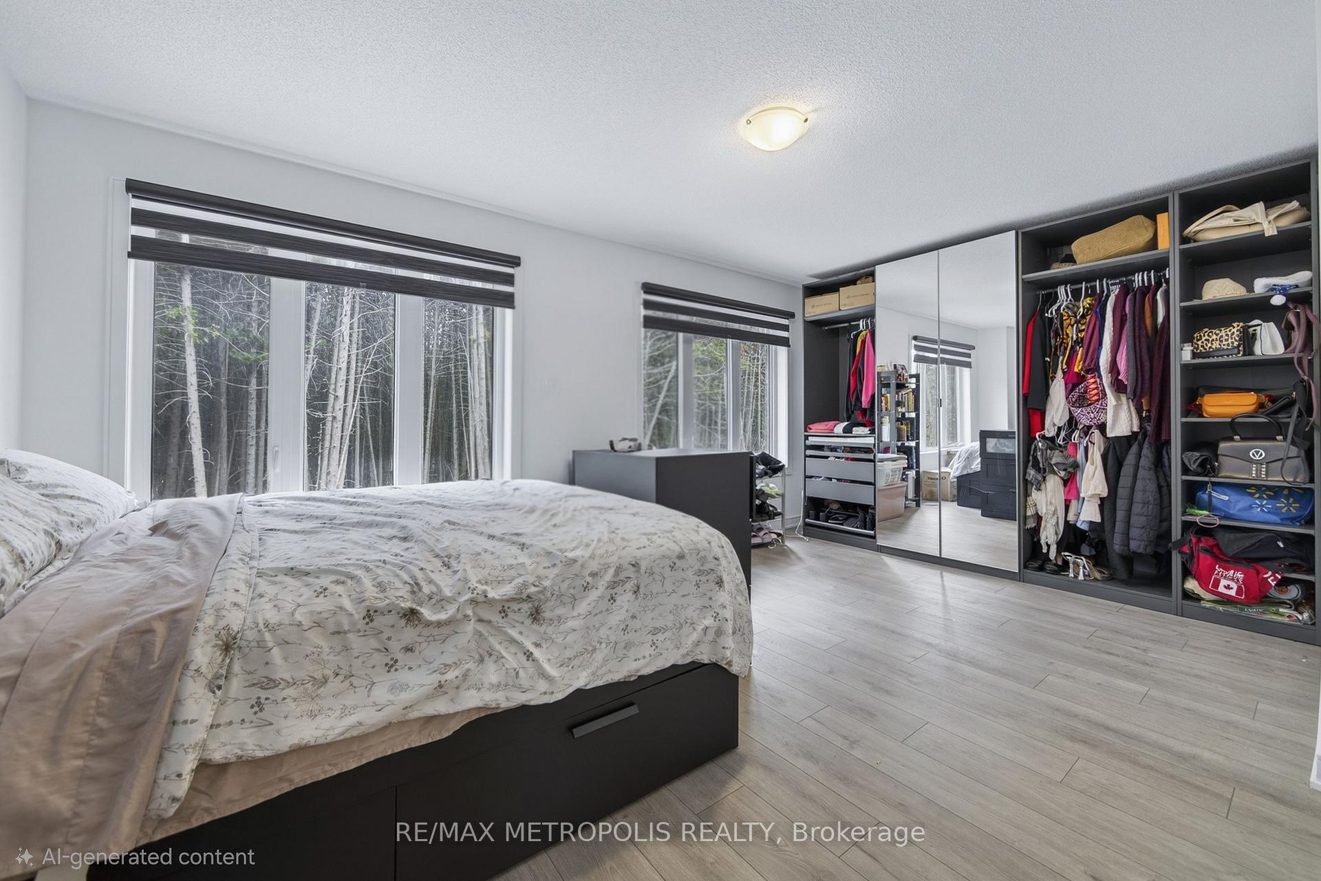 Photo 10 of 132 Blue Forest Crescent, Barrie, Innis-Shore — HOMEH