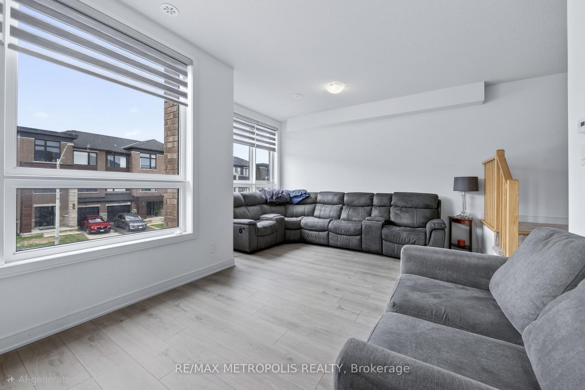 Photo 28 of 132 Blue Forest Crescent, Barrie, Innis-Shore — HOMEH