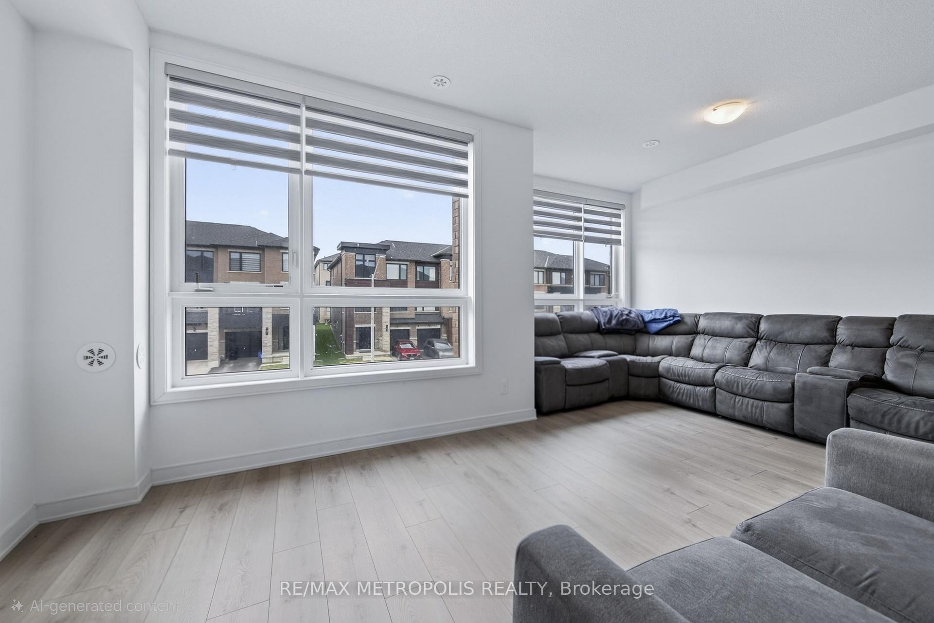 Photo 29 of 132 Blue Forest Crescent, Barrie, Innis-Shore — HOMEH