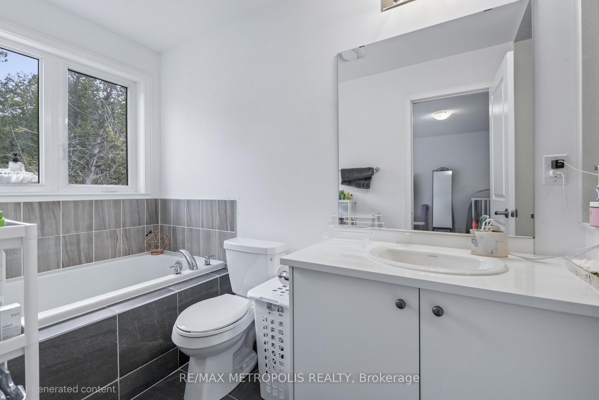 Photo 35 of 132 Blue Forest Crescent, Barrie, Innis-Shore — HOMEH