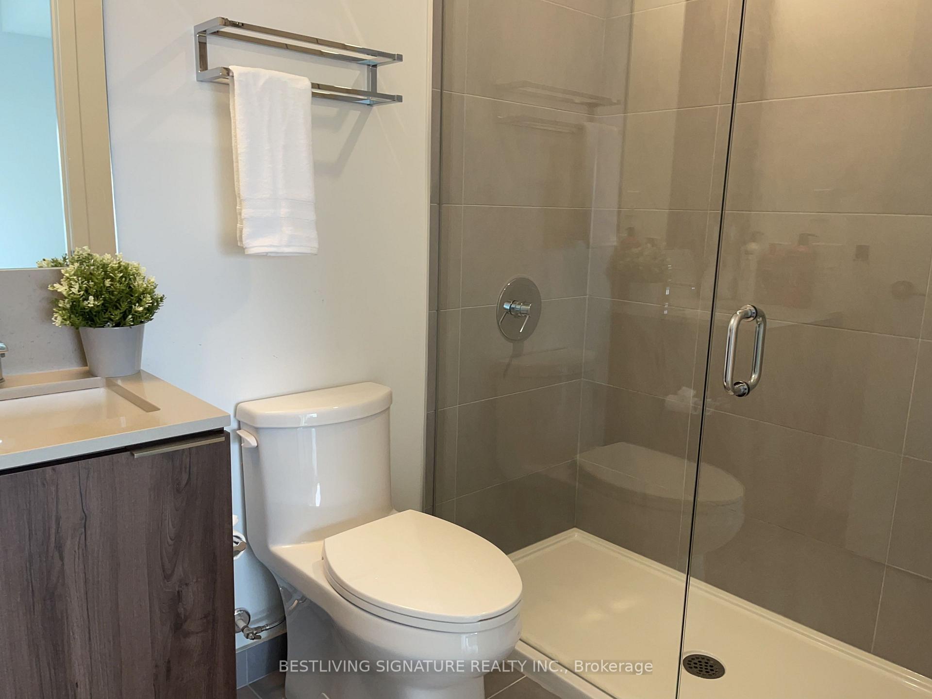 Photo 6 of 7890 Jane Street, Vaughan, Vaughan Corporate Centre — HOMEH