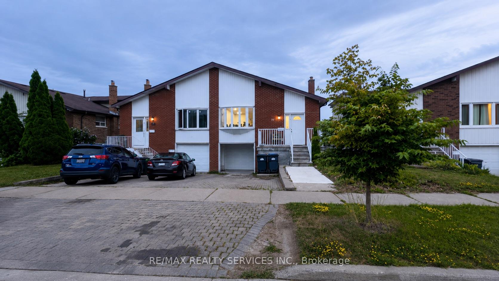 Photo 1 of 71 Newlyn Crescent, Brampton, Brampton North — HOMEH
