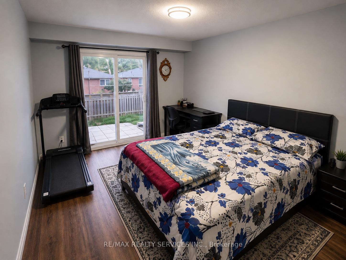 Photo 12 of 71 Newlyn Crescent, Brampton, Brampton North — HOMEH