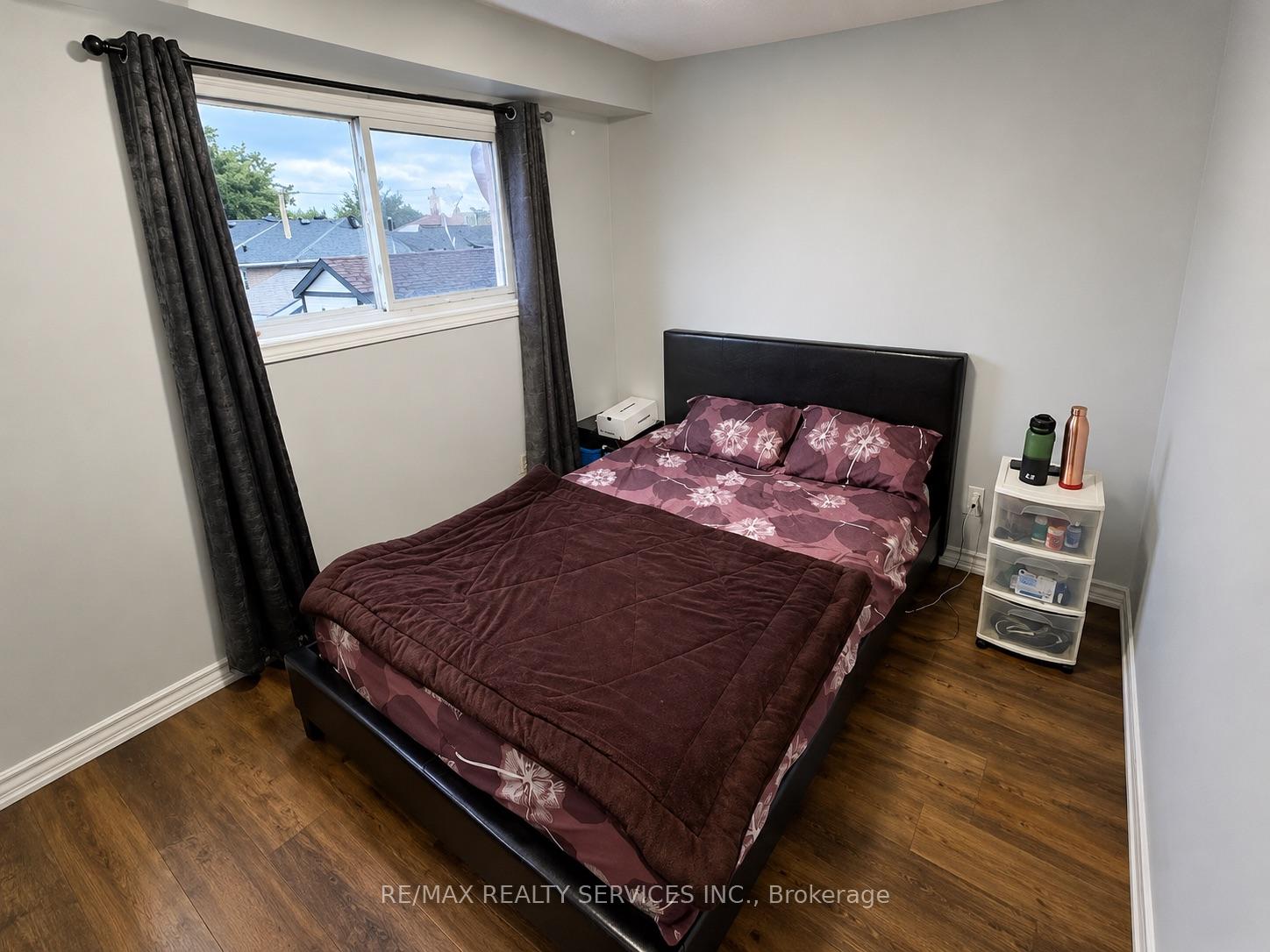 Photo 13 of 71 Newlyn Crescent, Brampton, Brampton North — HOMEH