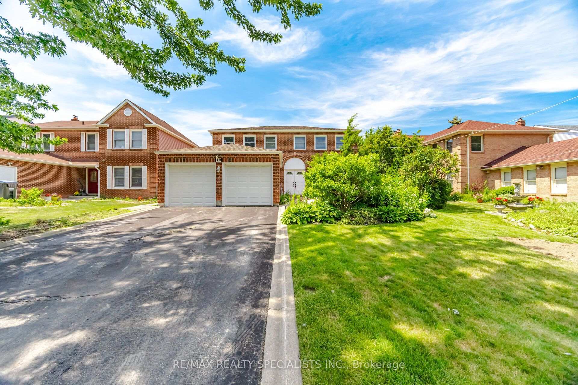 Photo 2 of 18 Jill Crescent, Brampton, Northgate — HOMEH