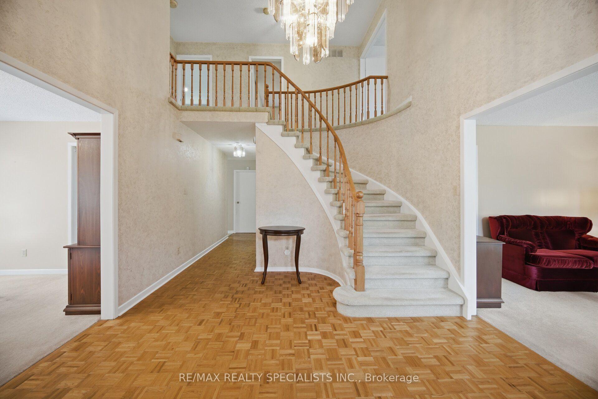 Photo 6 of 18 Jill Crescent, Brampton, Northgate — HOMEH