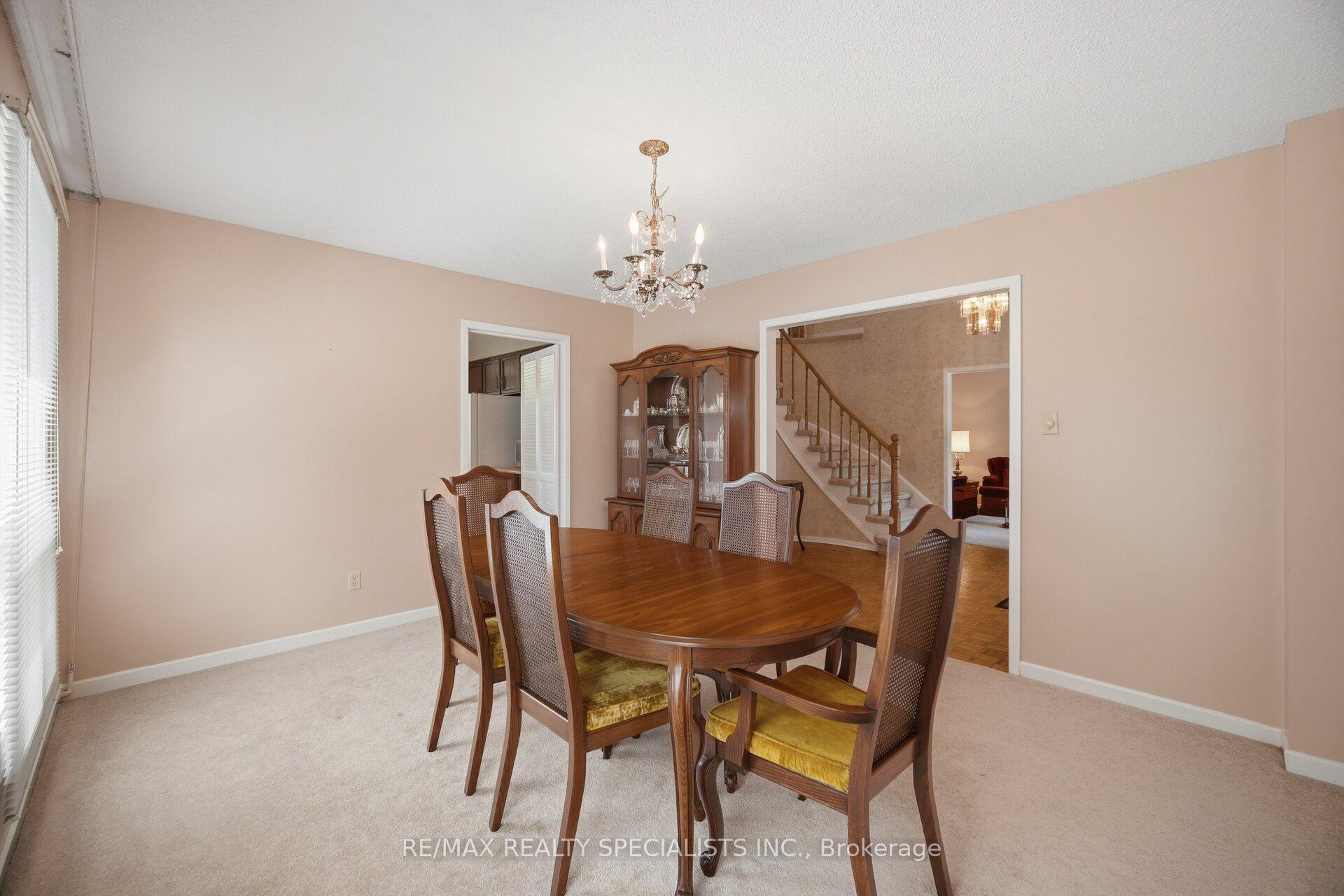 Photo 10 of 18 Jill Crescent, Brampton, Northgate — HOMEH