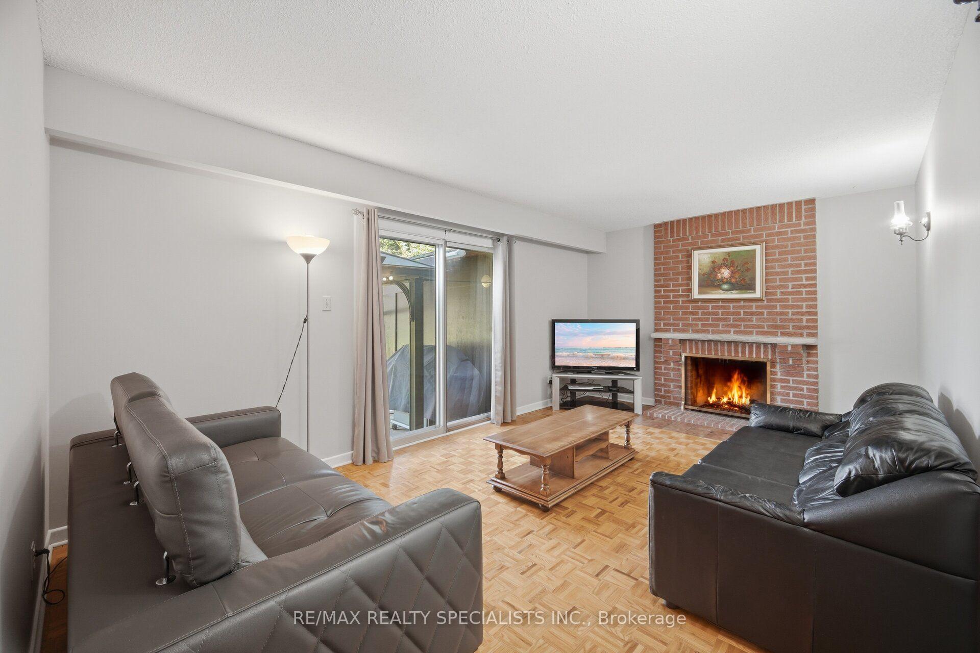 Photo 15 of 18 Jill Crescent, Brampton, Northgate — HOMEH