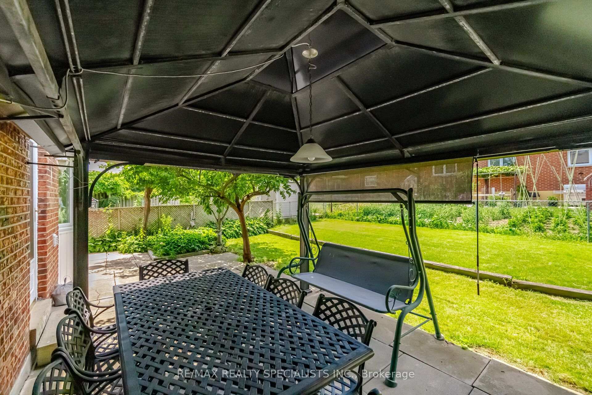 Photo 39 of 18 Jill Crescent, Brampton, Northgate — HOMEH