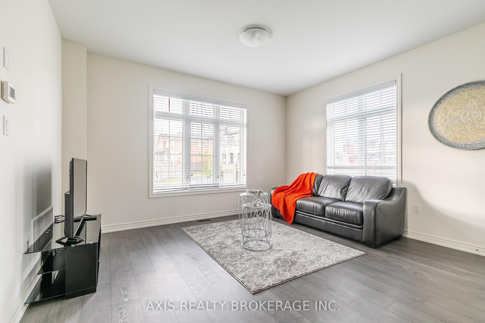 Photo 7 of 388 Grindstone Trail, Oakville, Joshua Meadows — HOMEH