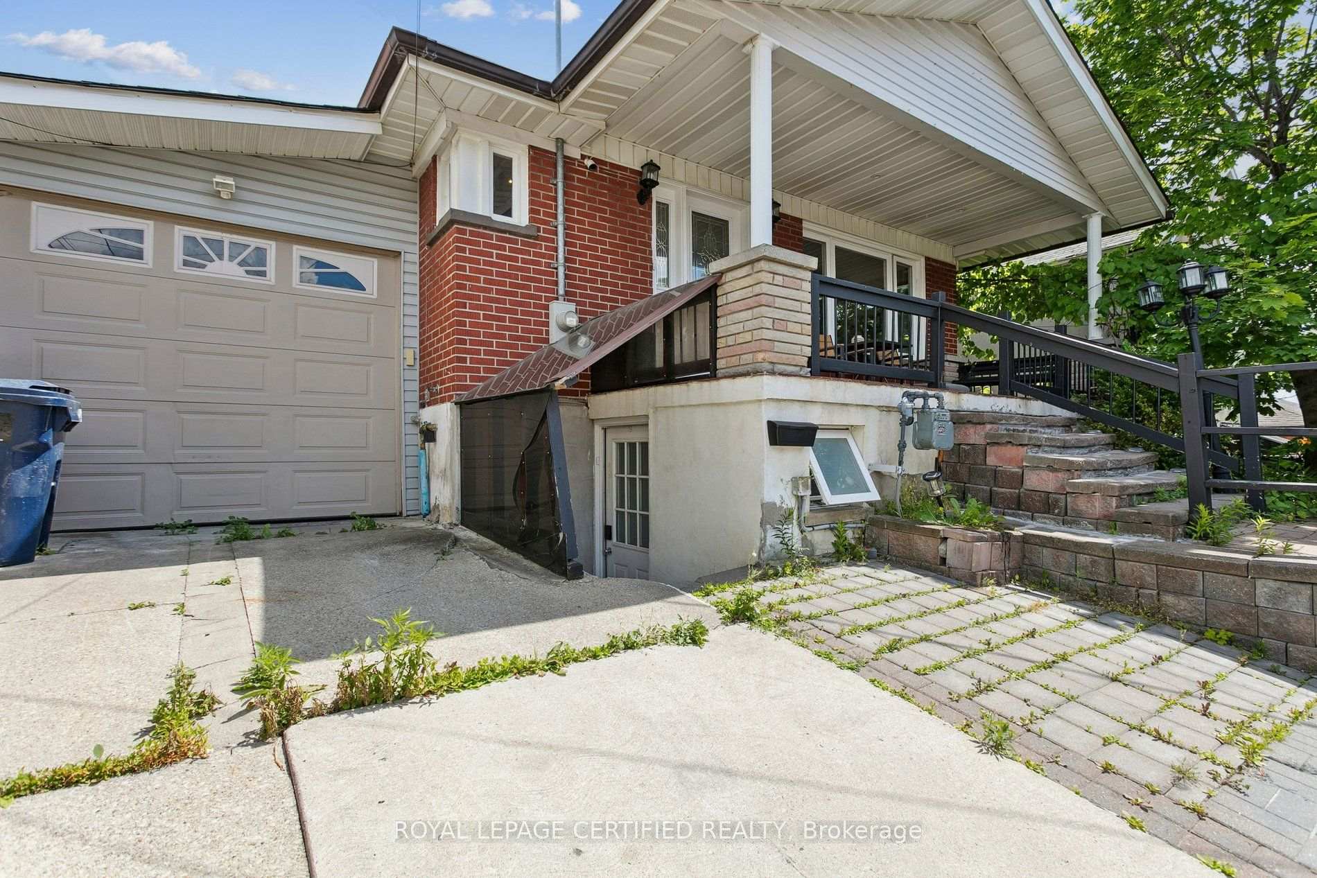 Photo 3 of 33 Donald Avenue, Toronto, Keelesdale-Eglinton West — HOMEH