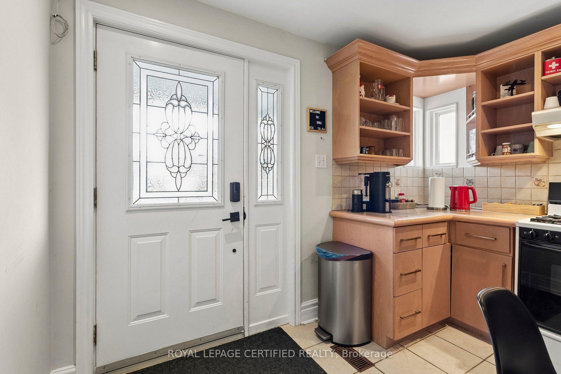 Photo 6 of 33 Donald Avenue, Toronto, Keelesdale-Eglinton West — HOMEH
