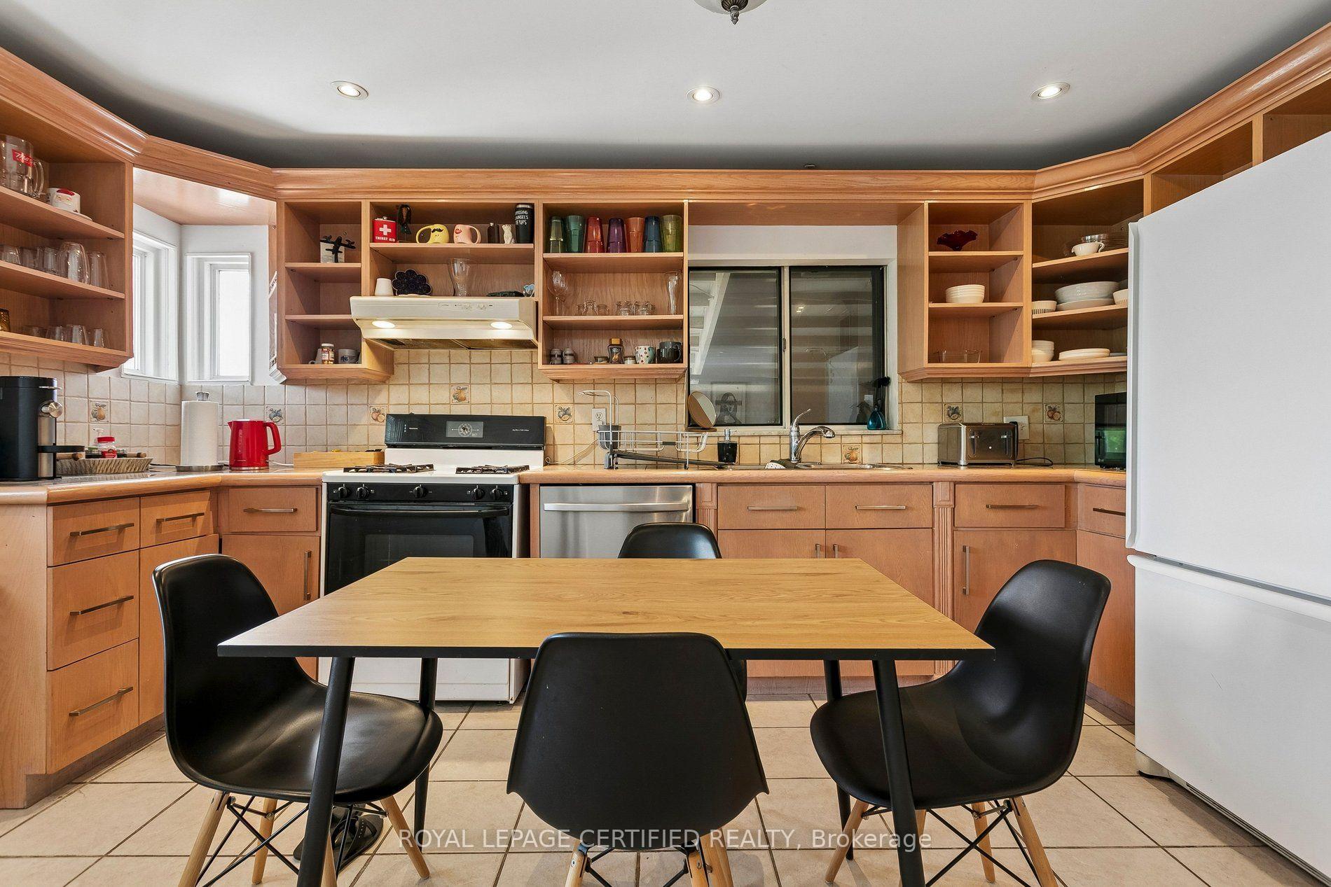 Photo 12 of 33 Donald Avenue, Toronto, Keelesdale-Eglinton West — HOMEH