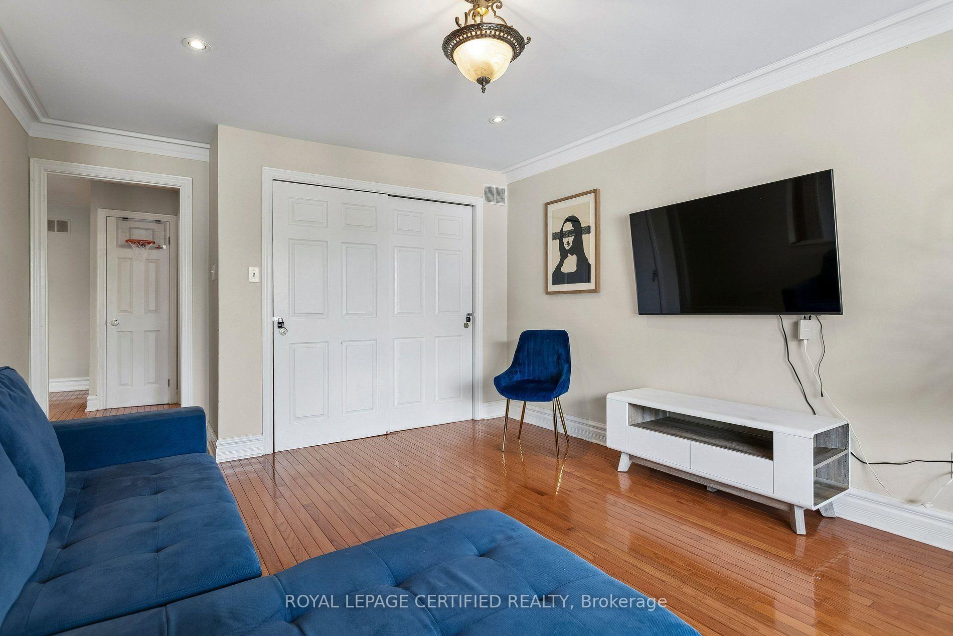 Photo 15 of 33 Donald Avenue, Toronto, Keelesdale-Eglinton West — HOMEH