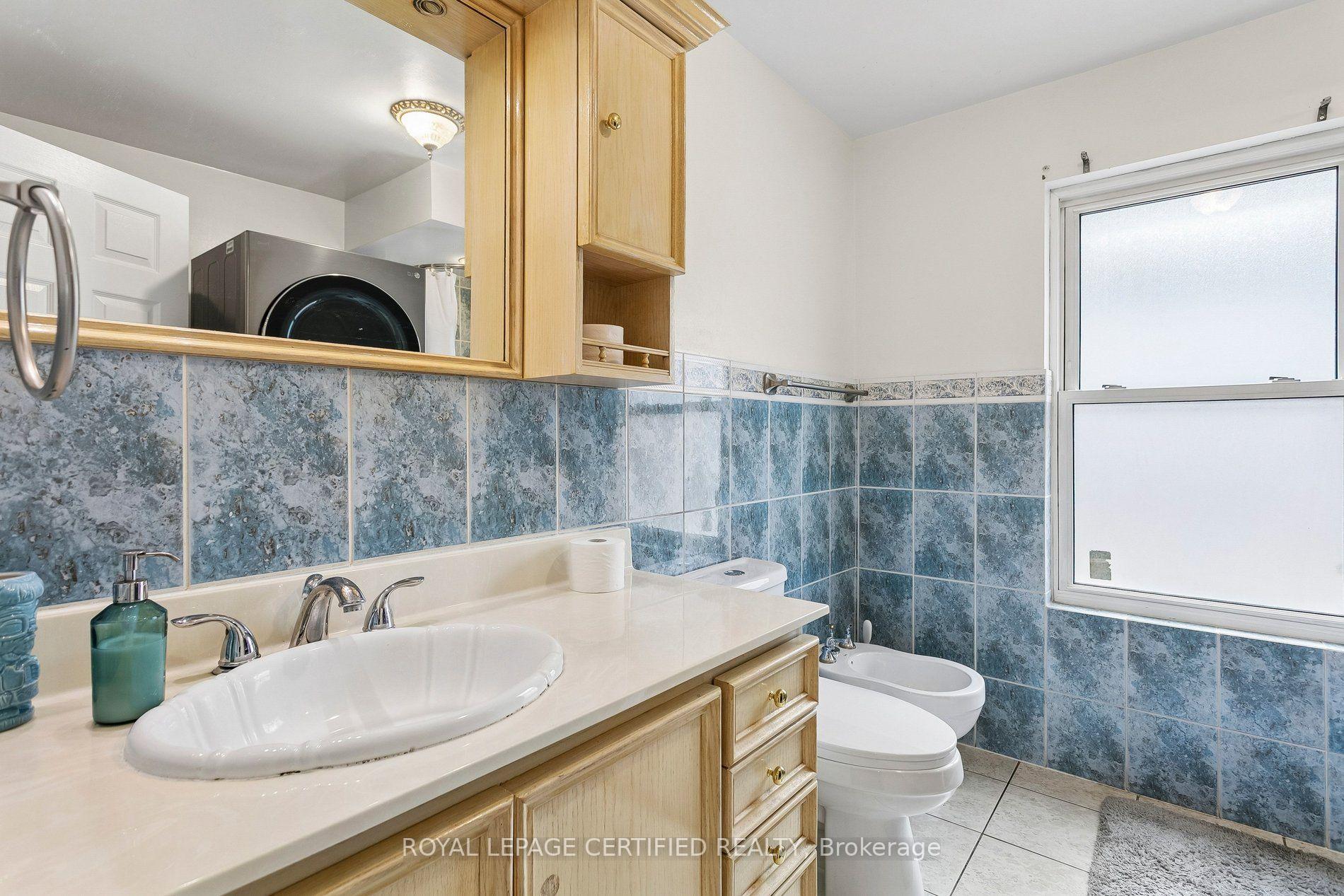 Photo 21 of 33 Donald Avenue, Toronto, Keelesdale-Eglinton West — HOMEH