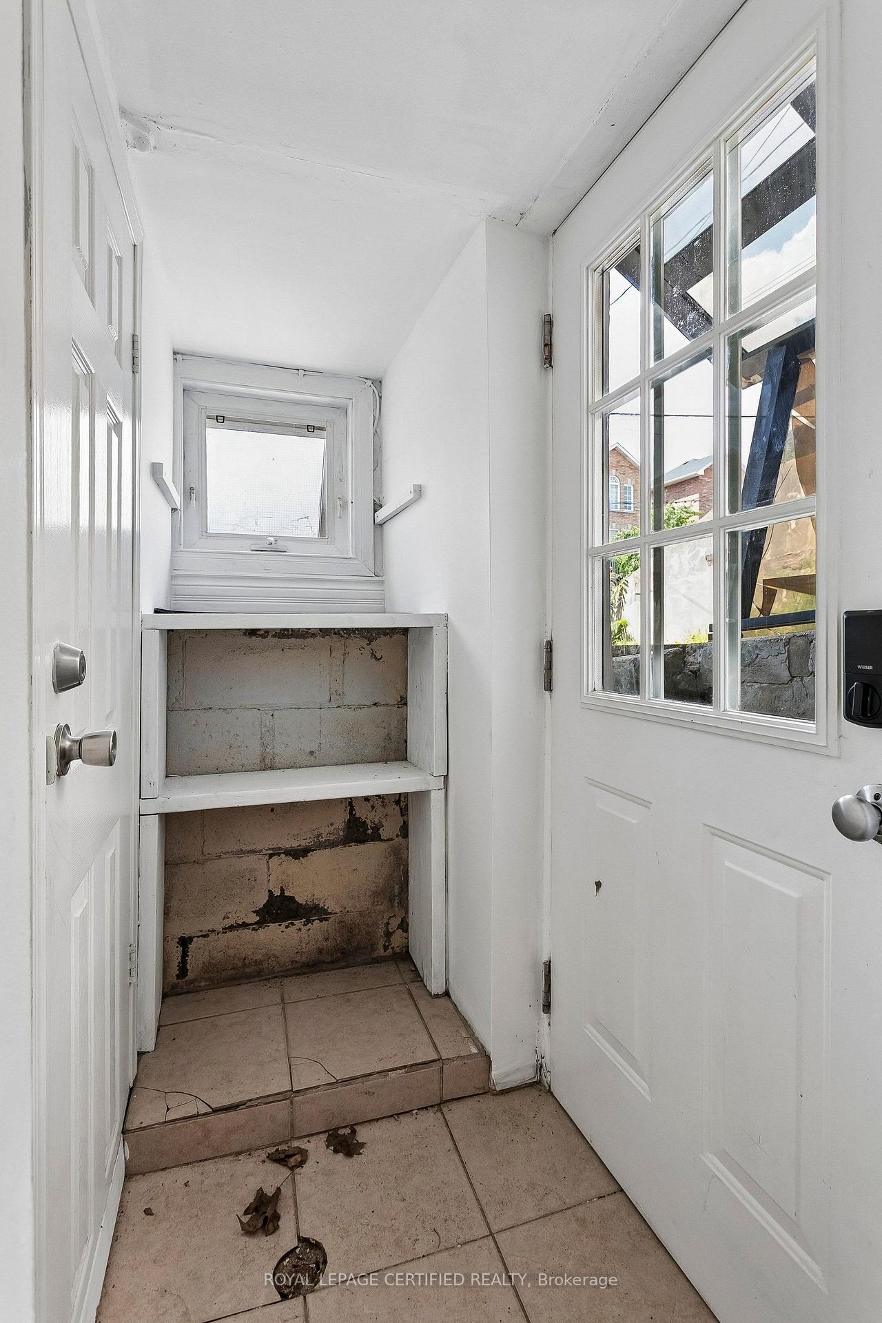 Photo 24 of 33 Donald Avenue, Toronto, Keelesdale-Eglinton West — HOMEH