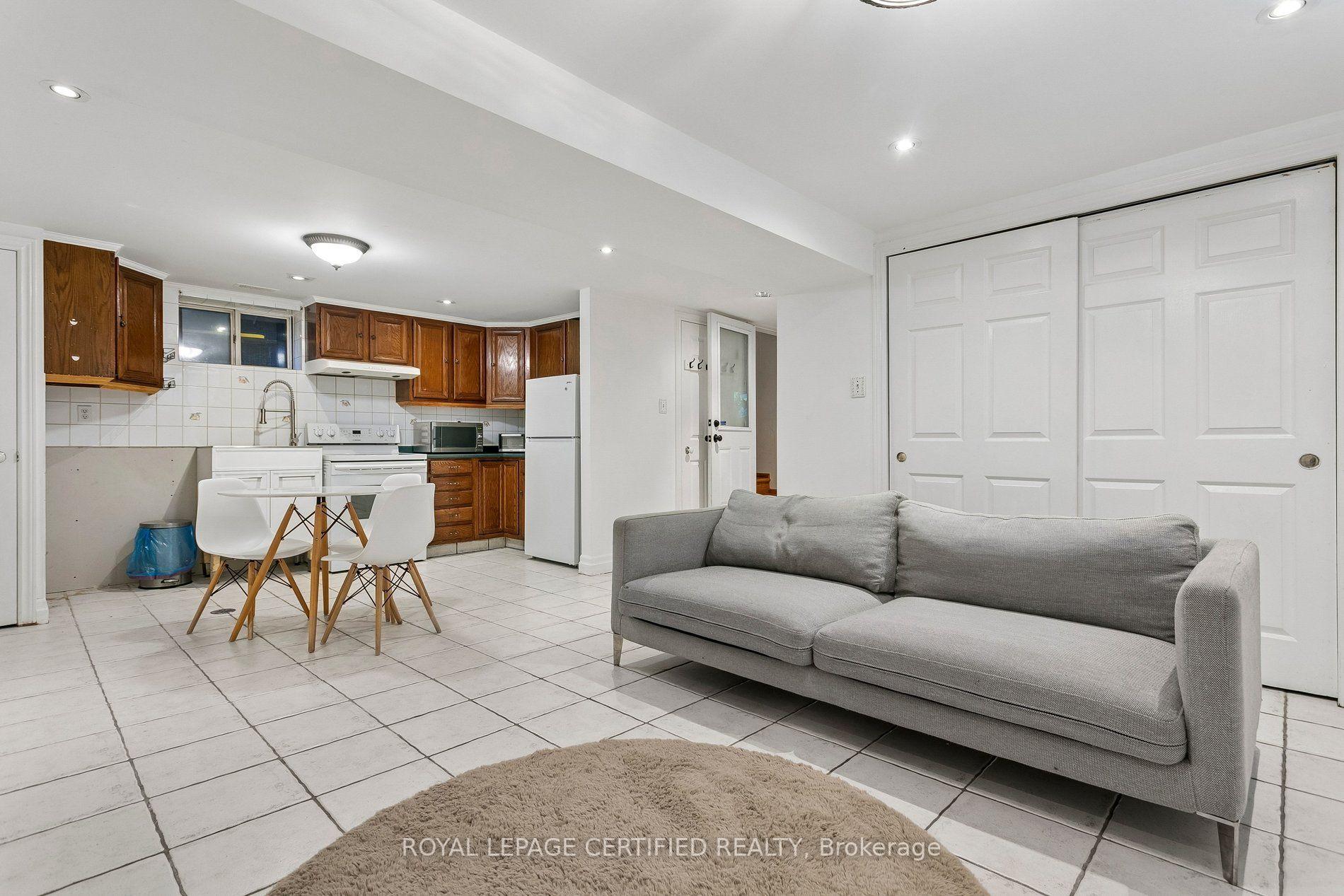Photo 26 of 33 Donald Avenue, Toronto, Keelesdale-Eglinton West — HOMEH