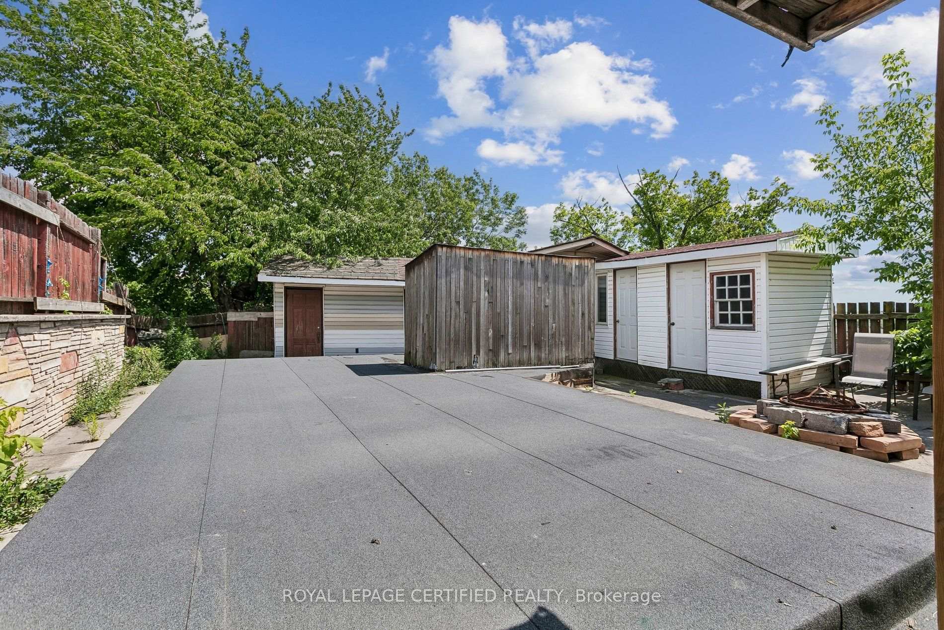 Photo 32 of 33 Donald Avenue, Toronto, Keelesdale-Eglinton West — HOMEH