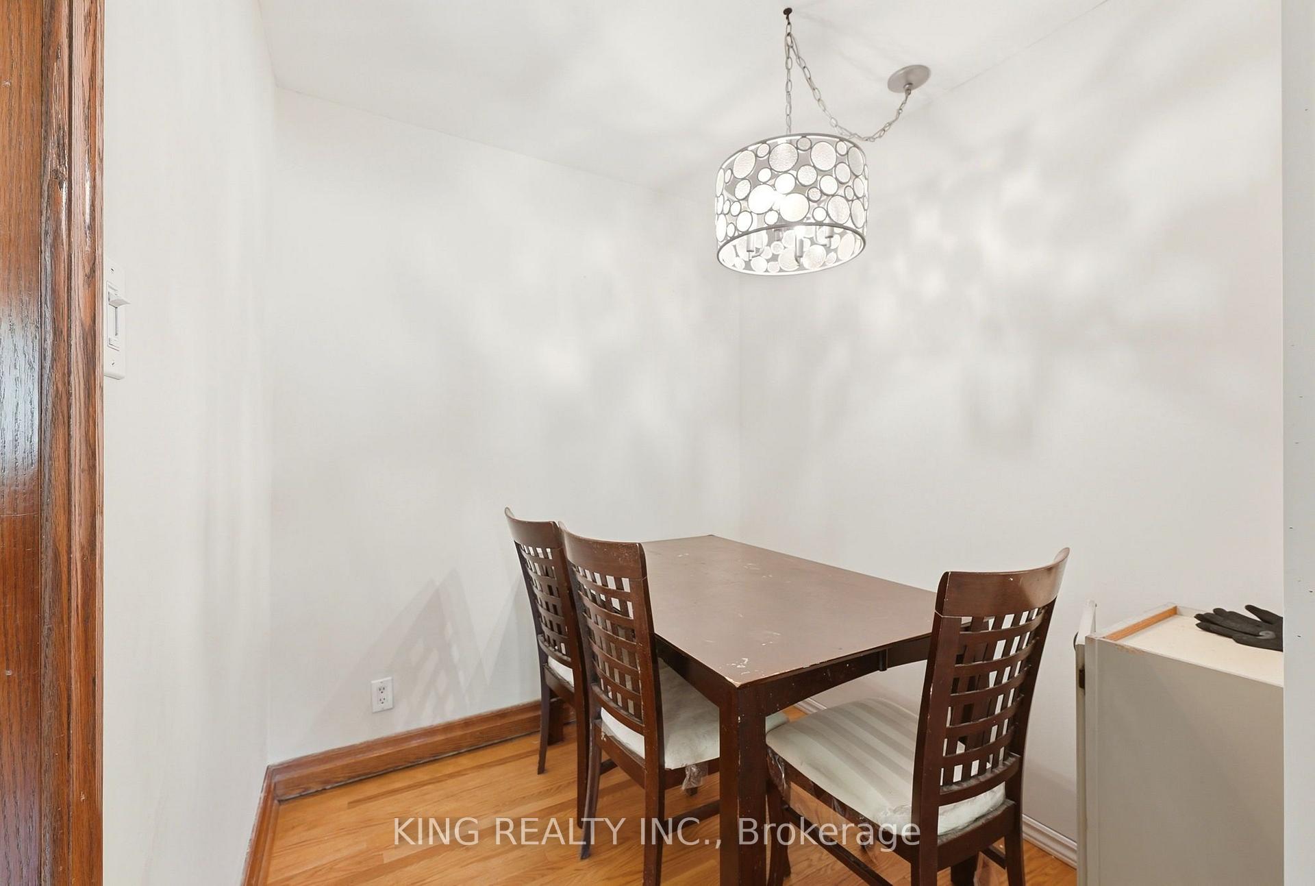 Photo 12 of 1737 Wavell Street, London, East H — HOMEH
