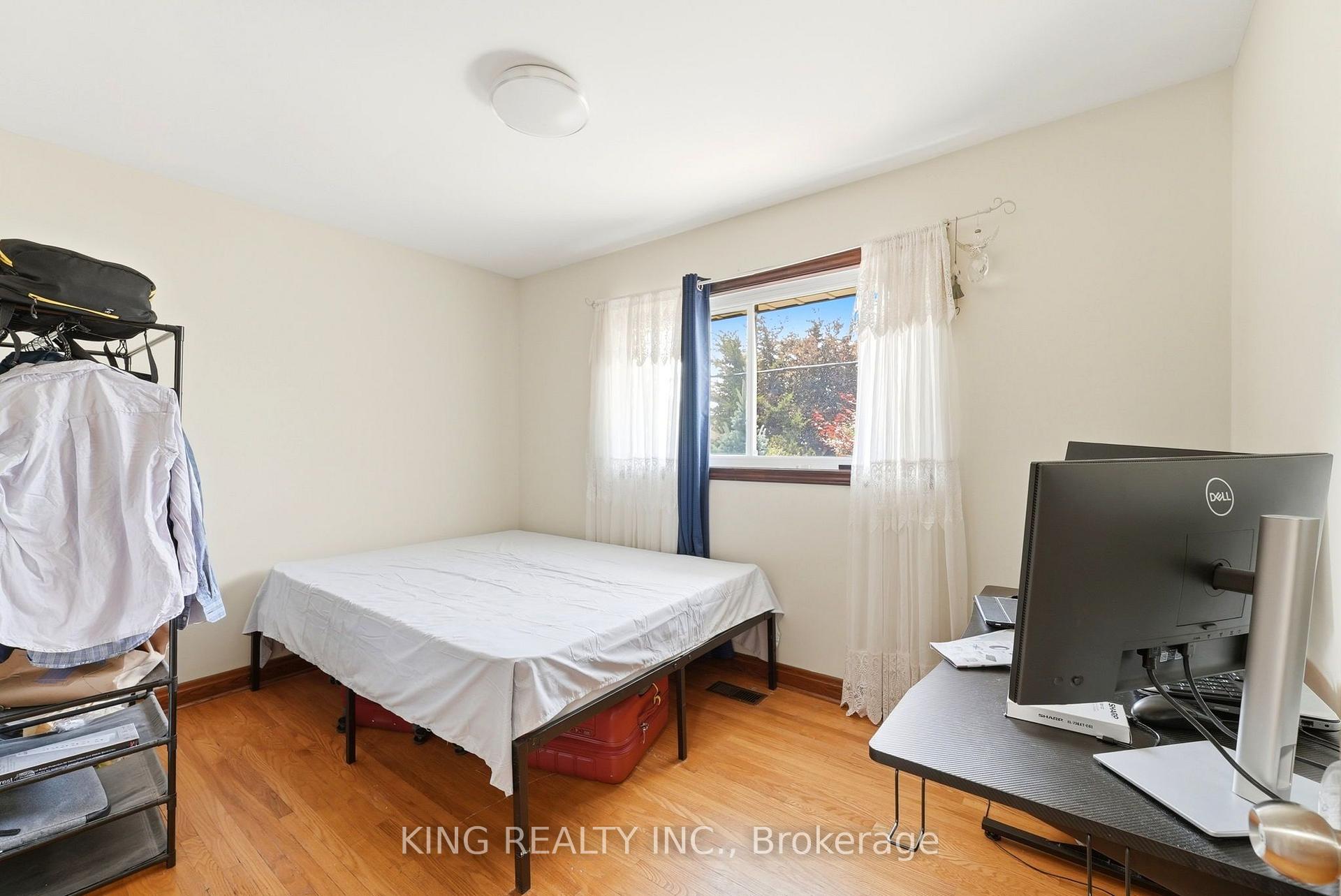 Photo 15 of 1737 Wavell Street, London, East H — HOMEH