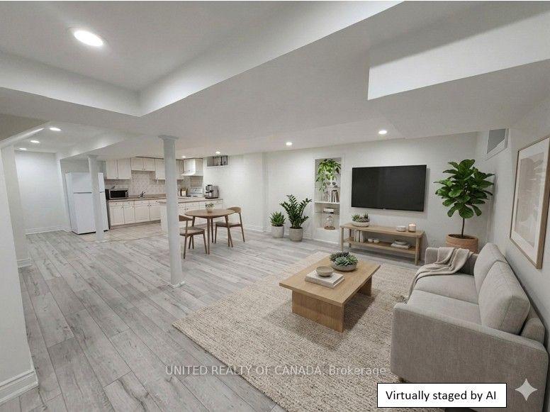 Photo 5 of Unit Basement, 8 Hearthstone Crescent, Richmond Hill, Doncrest — HOMEH