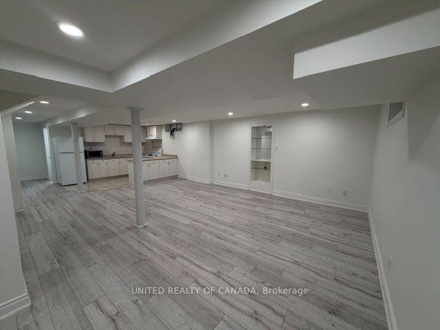Photo 6 of Unit Basement, 8 Hearthstone Crescent, Richmond Hill, Doncrest — HOMEH